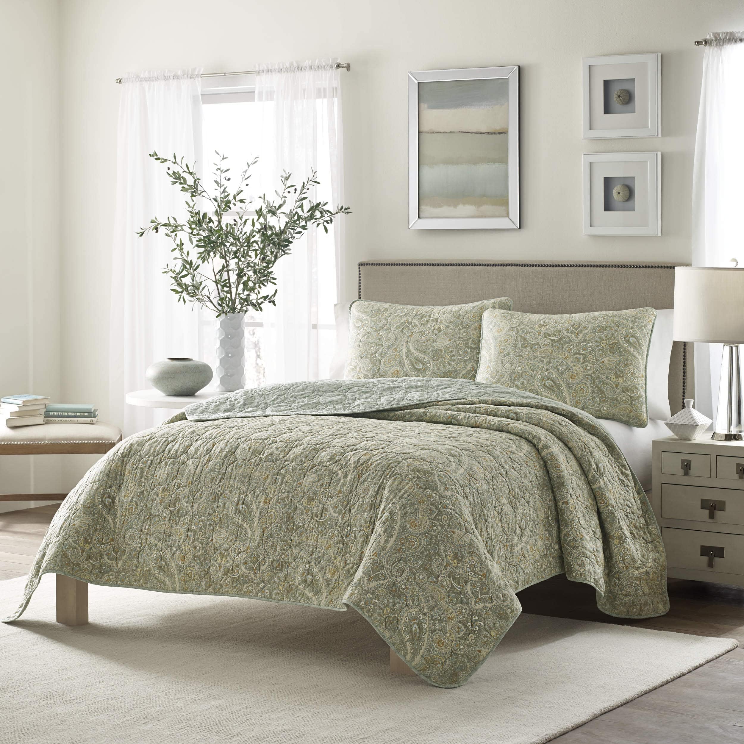 Stone Cottage - King Quilt Set, Reversible Cotton Bedding with Matching Shams, Ideal Bedding Set (Emilia Green, King)