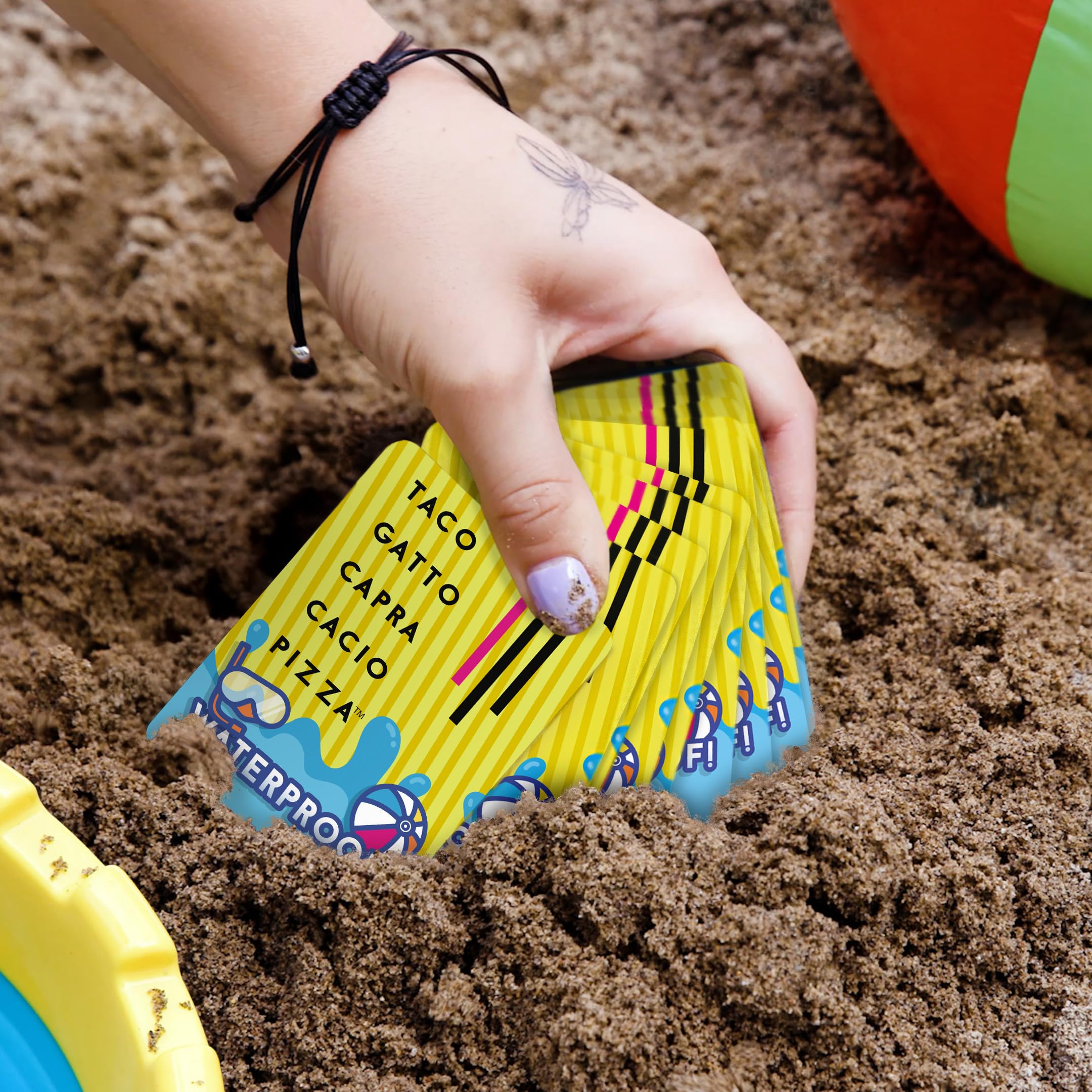 Taco Gatto Capra Cacio Pizza Waterproof - Gioco di carte per Adulti e Bambini dagli 8 Anni - 2-8 Giocatori - Durata 10min - Edizione Italiana
