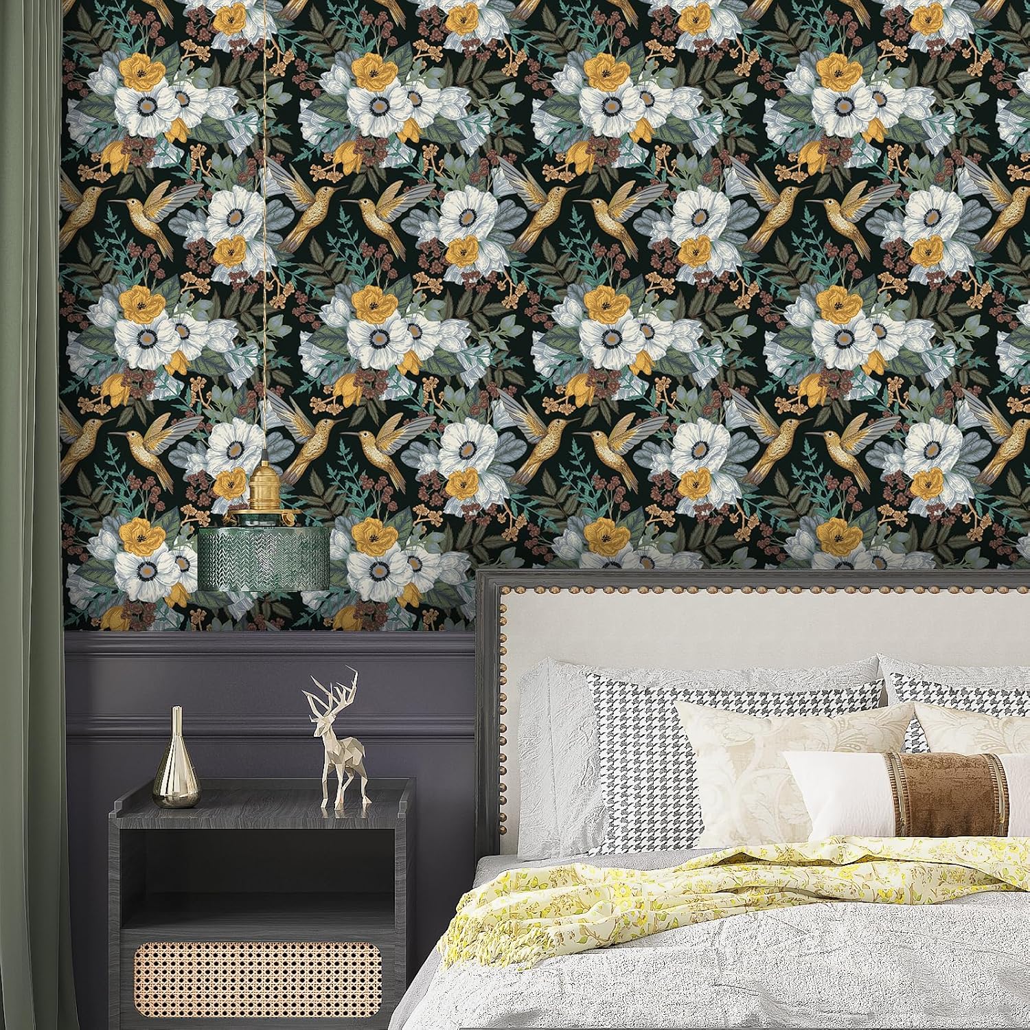 VaryStyle Hummingbird Floral Wallpaper Vintage Black/Gold Floral Peel and Stick Wallpaper Birds Flower Contact Paper for Cabinets Removable Self Adhesive Wall Mural for Bedroom Bathroom 17.7"x118"