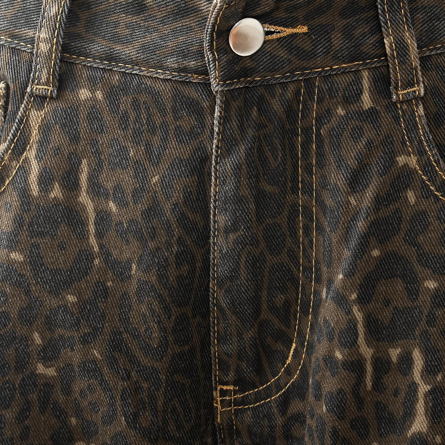 Men's Dark Leopard Print Wide Leg Jeans Loose Fit Classic Denim Pants Animal Print Trousers