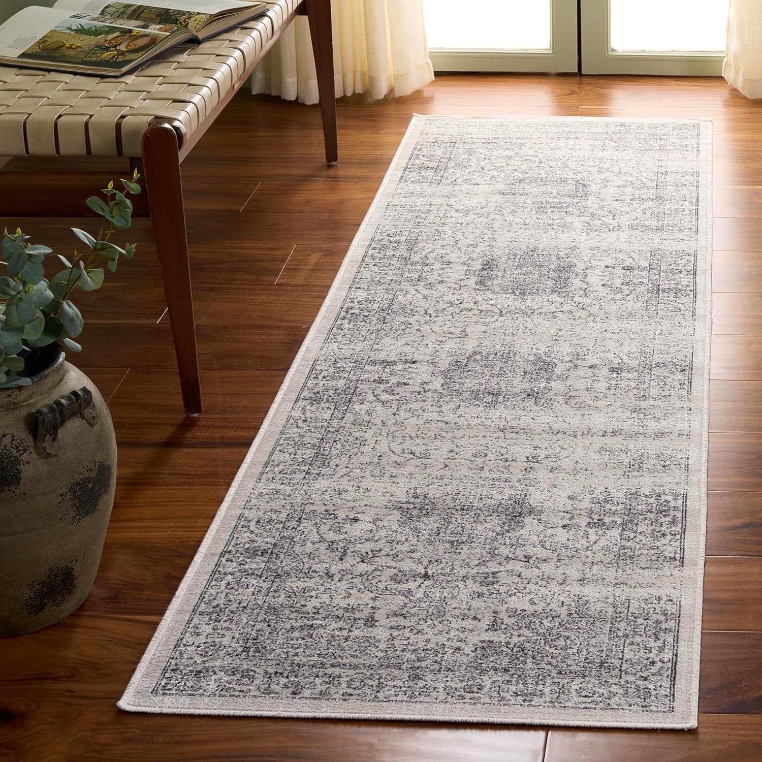 SAFAVIEH Atlas Collection Accent Rug - 2'7" x 4', Beige & Grey, Vintage Oriental Distressed Design, Non-Shedding & Easy Care, Ideal for High Traffic Areas in Entryway, Living Room, Bedroom (ATL965B)