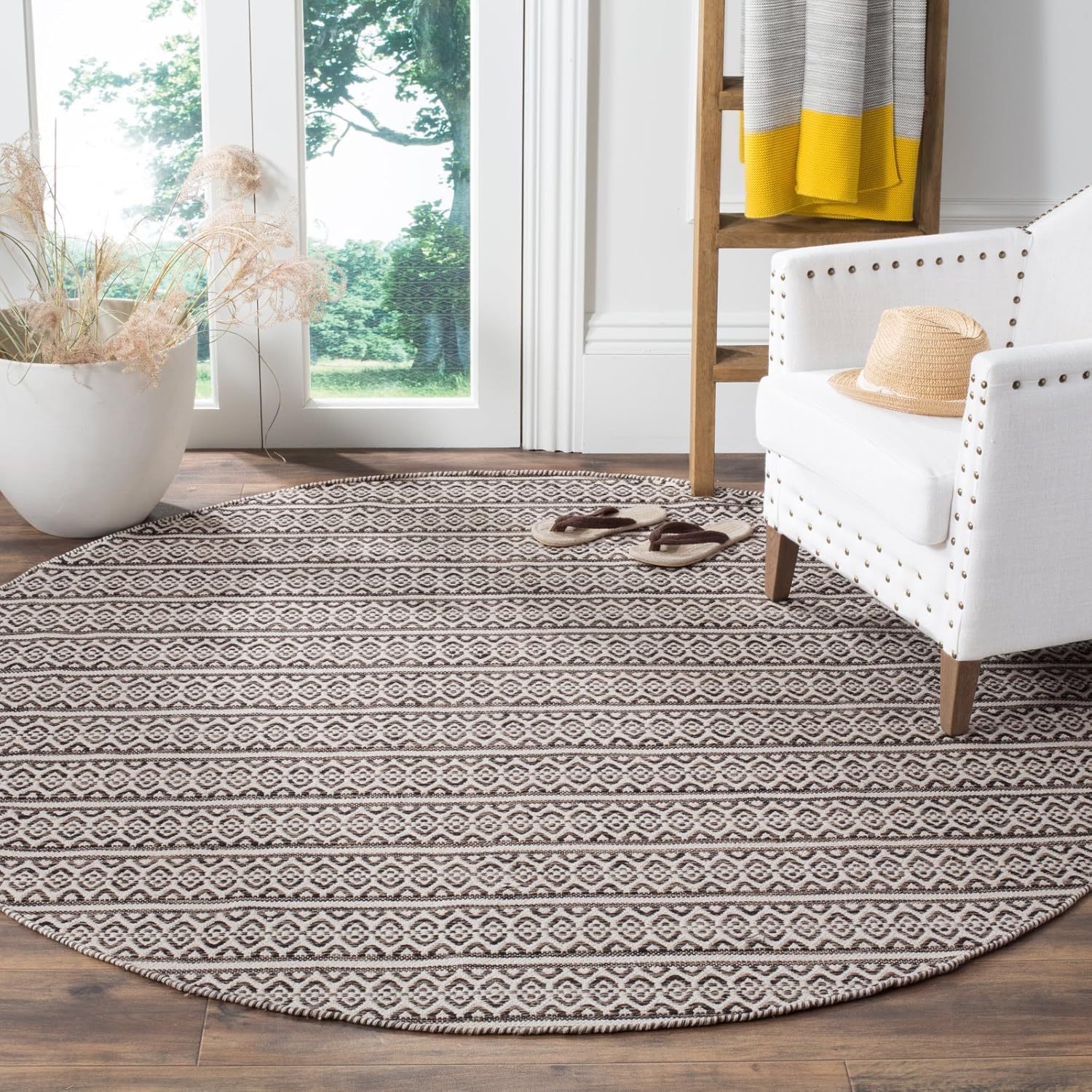 Ivory and Grey 6' x 9' Handwoven Cotton Area Rug