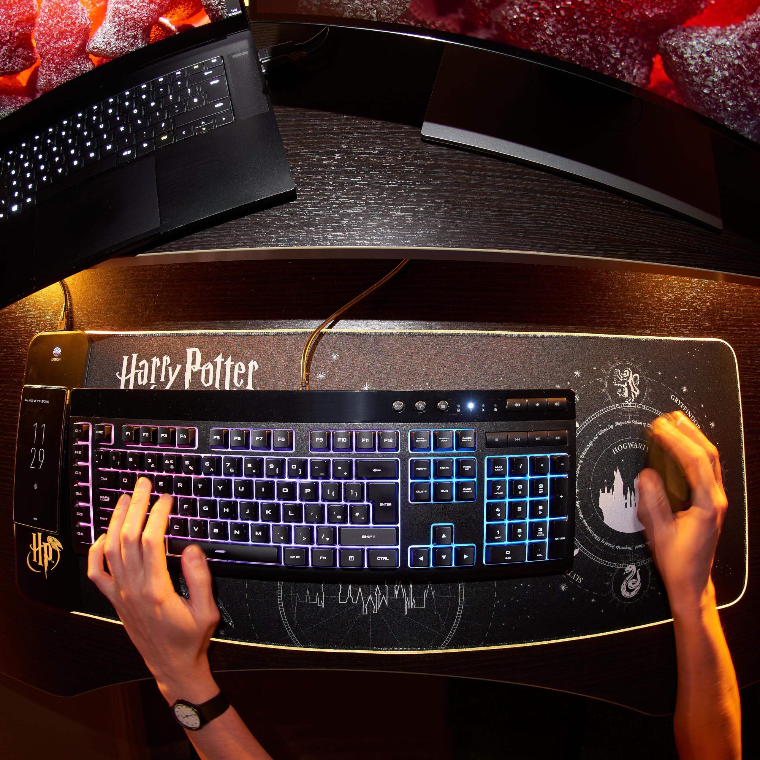 Numskull Power Idolz Tapis de Jeu Harry Potter XL RGB avec Chargeur sans Fil 15W | LED Personnalisables, antidérapant, résistant aux éclaboussures