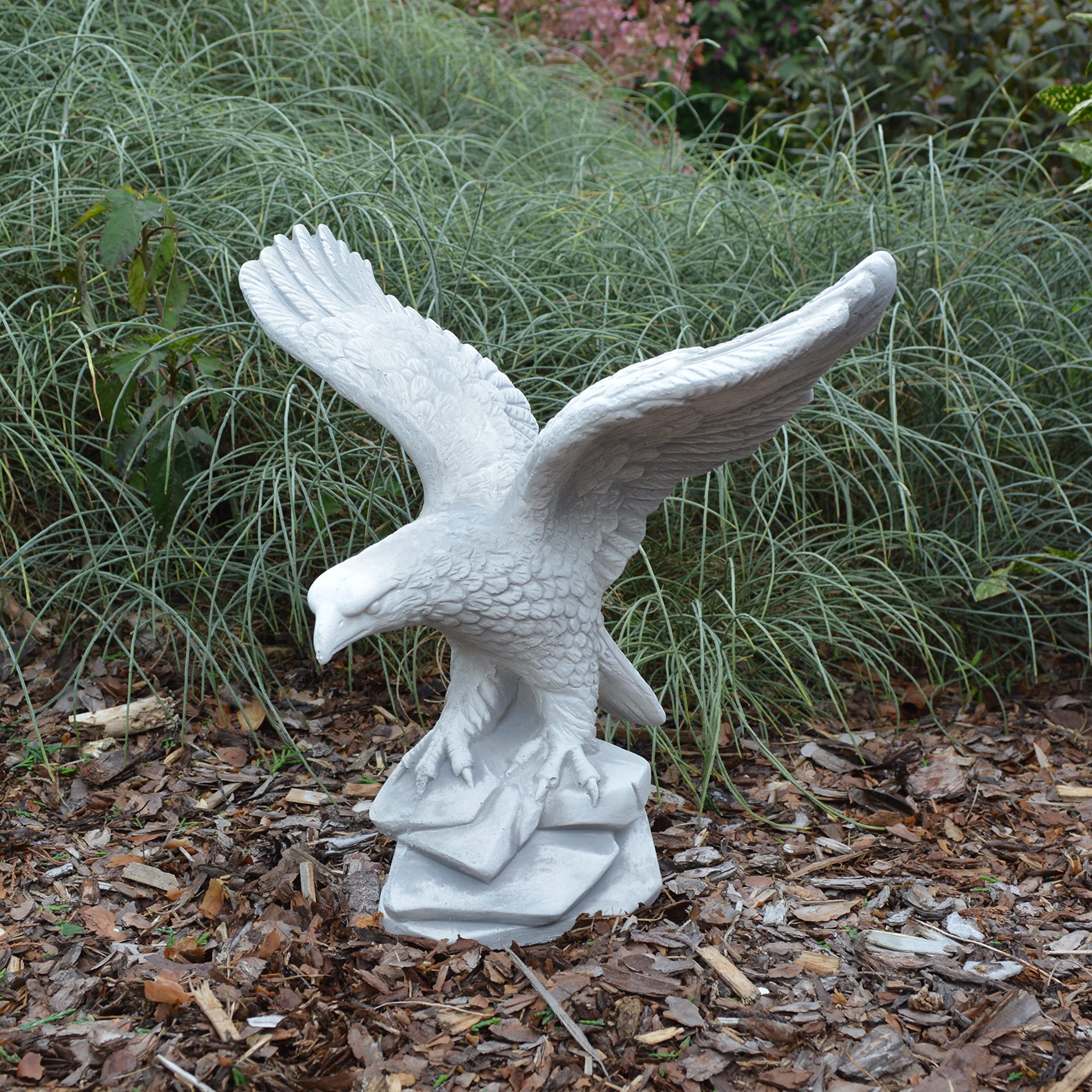 gartendekoparadies.de Adlerfigur aus Steinguss, Steinadler, Höhe 32 cm, 35 cm Spannweite, 4 kg, Frostsicher, Grau