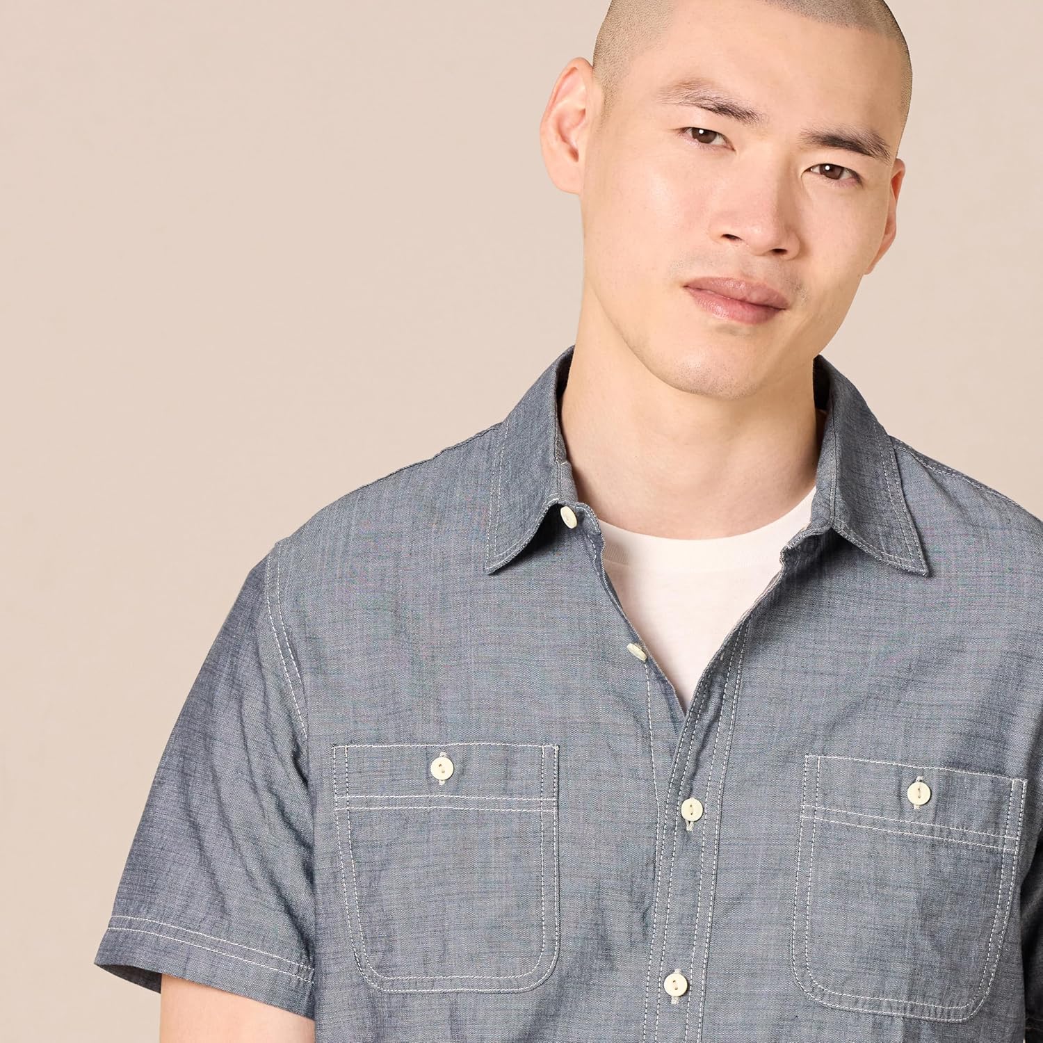 Amazon Essentials Men's Regular-Fit Short-Sleeve Poplin Shirt - Image 4