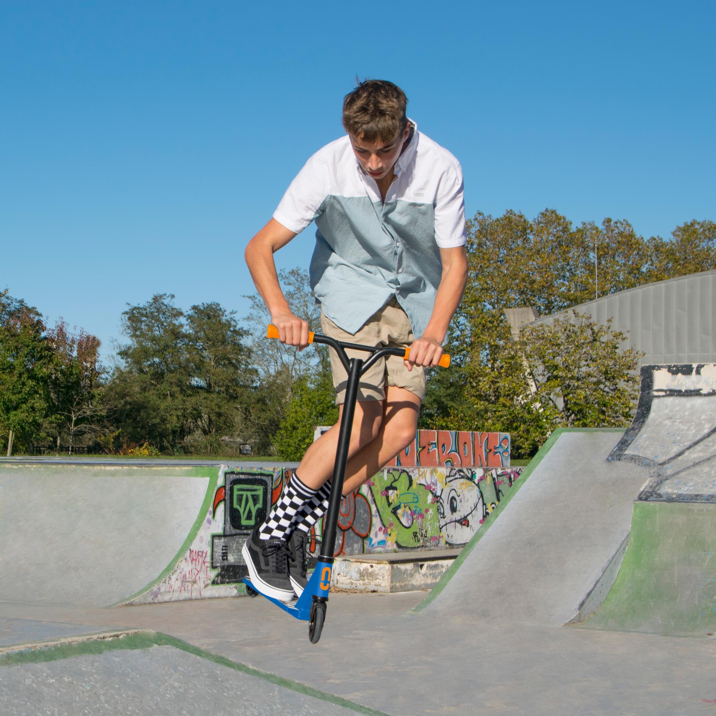 OLSSON Patinete Freestyle niño - Manillar Giro 360º - Altura Fija 88CM - Chasis Ligero y Resistente 50% Aluminio/Acero - Plegable - Ruedas 200MM PU - Rodamientos ABEC 9 - Freno pie