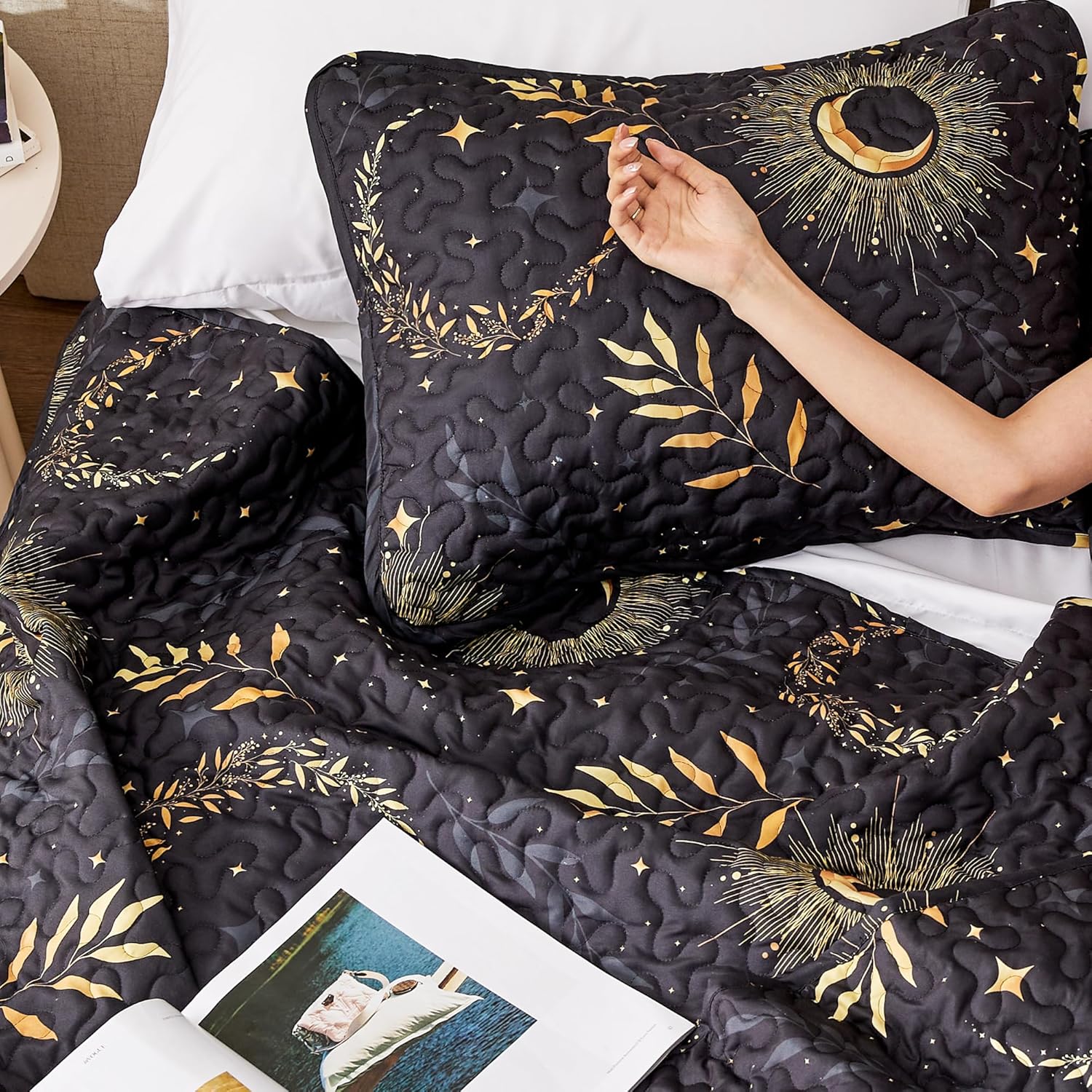 EXQ Home Quilt Set Full Queen Size Black Print 3 Piece,Lightweight Soft Coverlet Modern Style Moon Pattern Bedspread Set(1 Quilt,2 Pillow Shams)