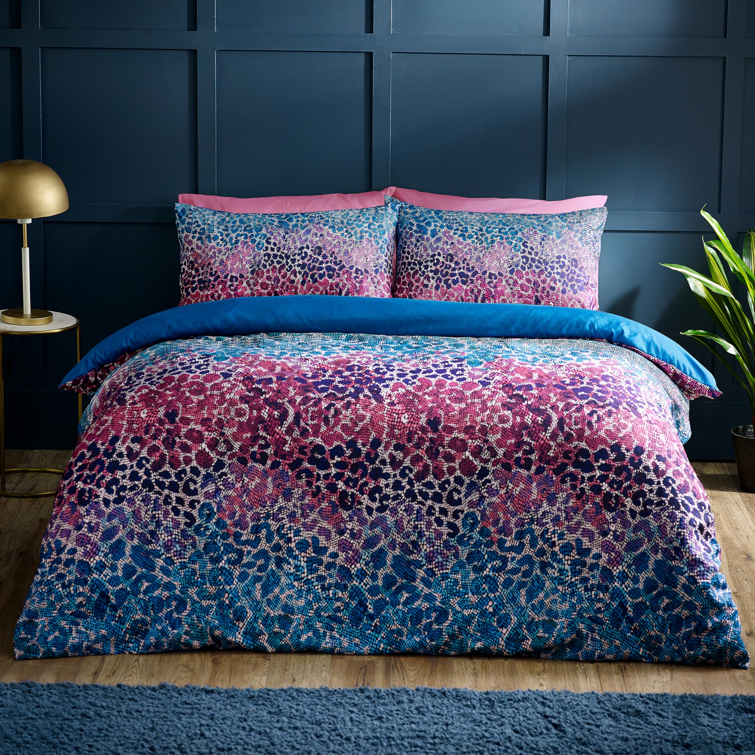 Catherine Lansfield 'Satin Animal Print' Duvet Cover Set in Teal | Size: King