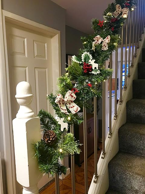 YHO Pre Lit LED 2.7m Christmas Stair Garland Reindeer Warm White Lights (9ft - 2.7m Garland)