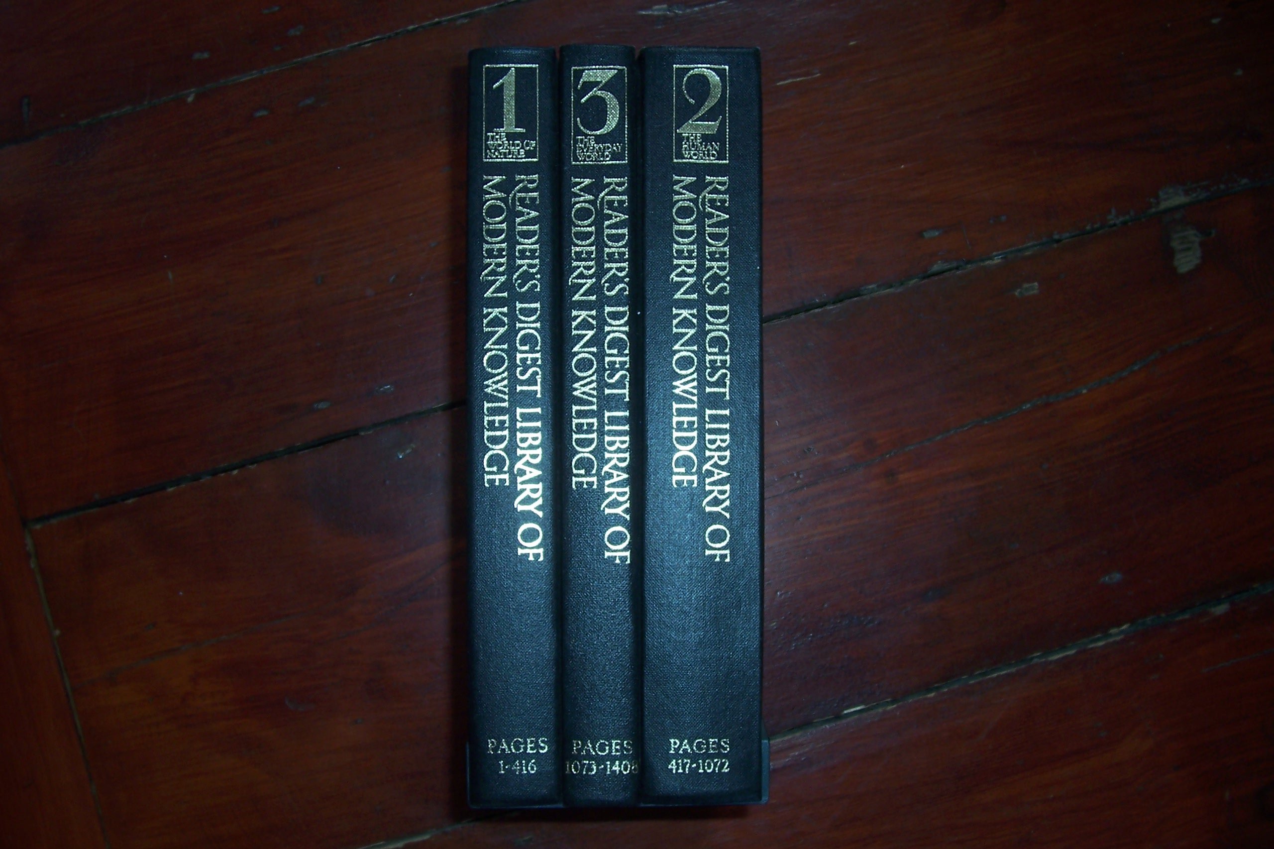 Reader's Digest Library of Modern Knowledge (3 Volumes) Hardcover – 1 January 1978