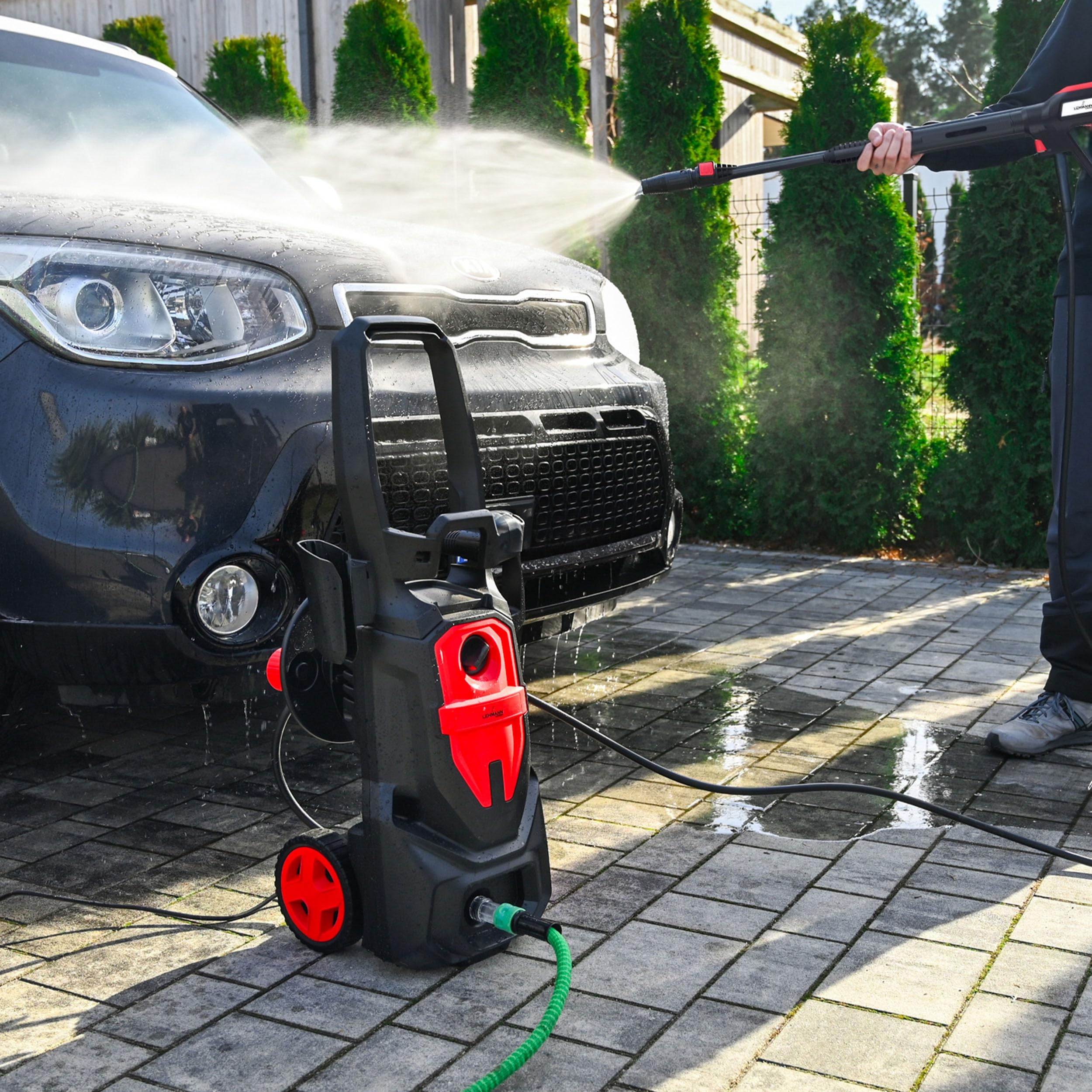LEHMANN Denver Idropulitrice, 2200 W, max. 240 bar, Portata 480 l/h, Raggio d'azione 15 m, Pompa in alluminio, Lancia Schiuma, Ugello Regolabile et Turbo, per Auto, Esterni di Casa, Nero/Rosso