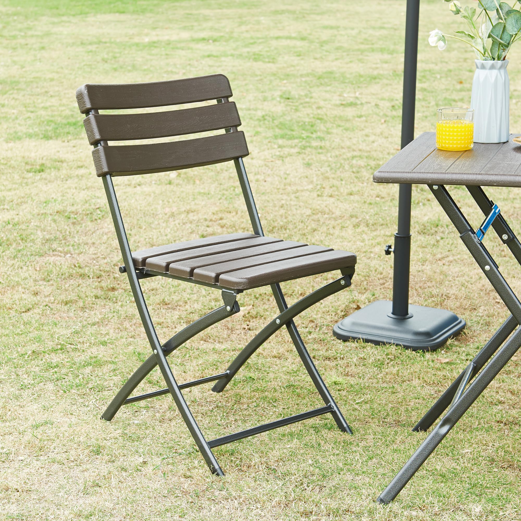 [en.casa] Lot de 2 Chaises Pliantes pour Camping Jardin Terrasse Extérieur Intérieur Set de 2 Chaises Résistantes Métal Plastique HDPE 81 x 46 x 58 cm Effet Bois Marron Foncé