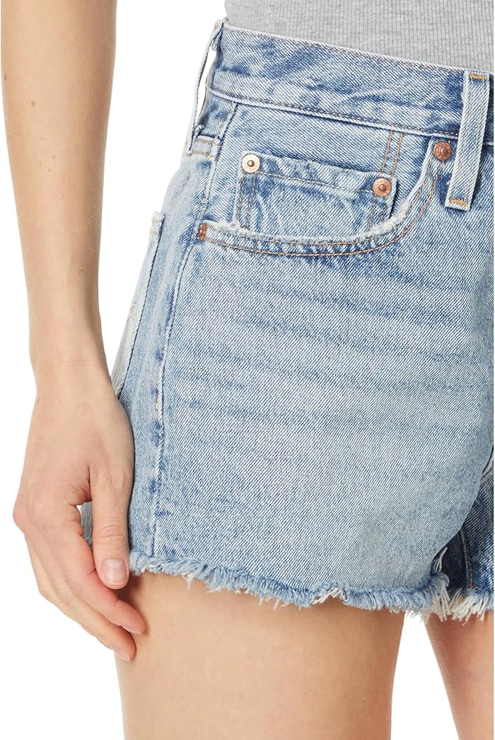 Levi's® Женские шорты Levi's 501 Original, цвет: Оливковый — фото 2