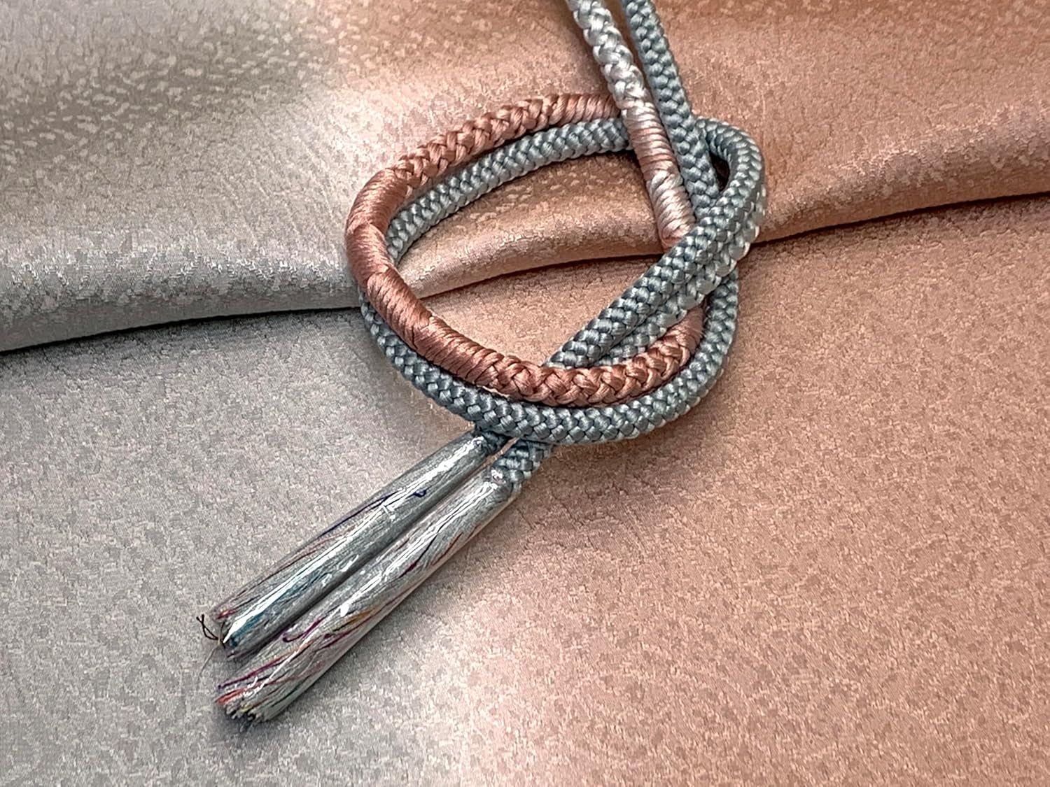 [京都室町st．] 帯揚げ 帯締め セット 正絹 丸組の帯じめ＆帯あげセット おしゃれ着にyu「グレージュ系ｘくすみピンク系、ぼかし