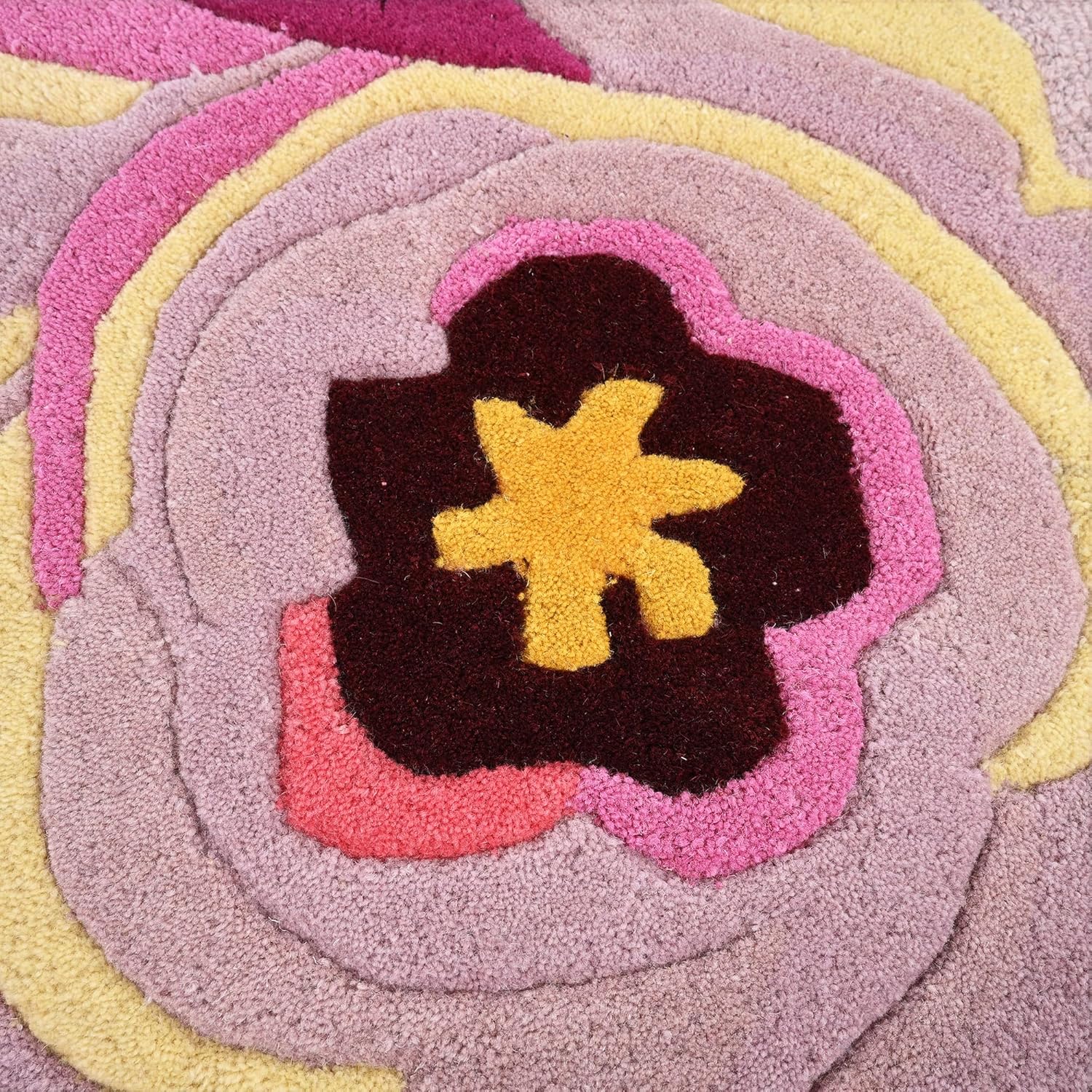 Hand-Tufted Floral Wool Area Rug - Vibrant Colorful Flower Pattern - Soft & Plush Accent Rugs/Carpet for Living Room, Bedroom, Nursery or Office - Scalloped Edge Unique Design (Multi, 4' x 6')
