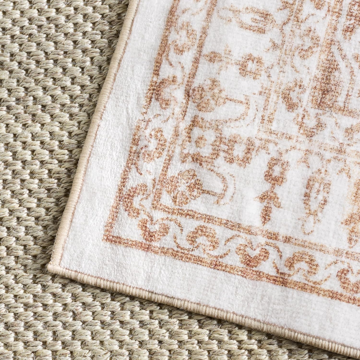 Martha Stewart x SAFAVIEH Machine Washable Area Rug Collection - 5' x 7', Beige & Gold, Slip Resistant & Easy Cleaning, Ideal for Ideal for Living Room, Bedroom, Dining Space (MSRW127B)
