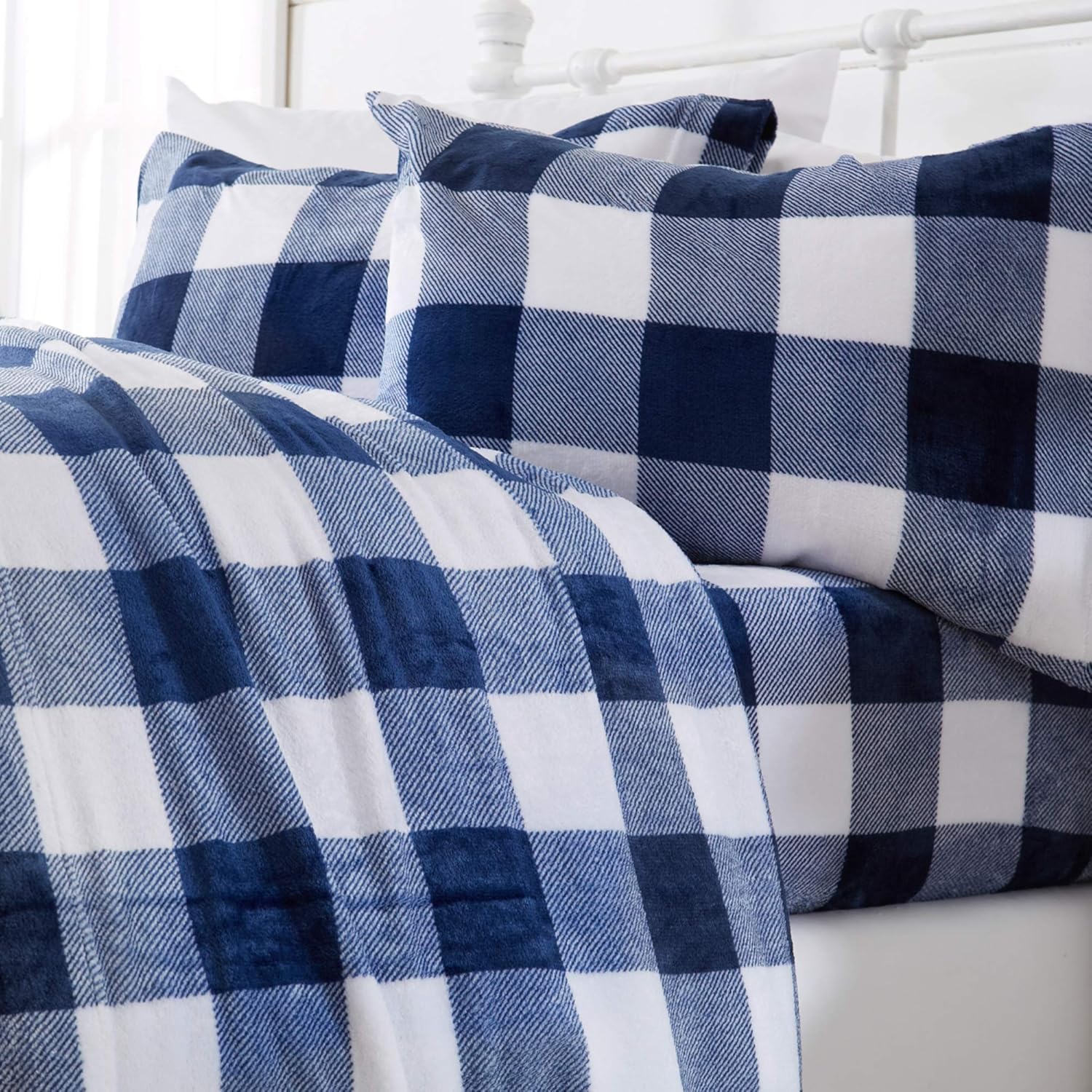 Extra Soft Cozy Velvet Plush Sheet Set. Deluxe Bed Sheets