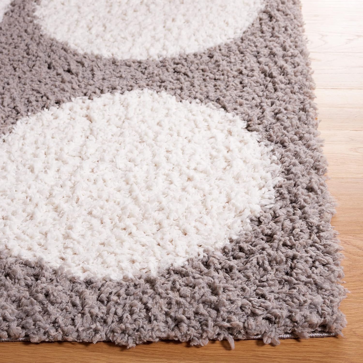 SAFAVIEH Calico Shag Collection Runner Rug - 2'2" x 8', Grey & Ivory, Modern Dotted Design, Non-Shedding & Easy Care, 1.6-inch Thick Ideal for High Traffic Areas in Living Room, Bedroom (CLC120F)
