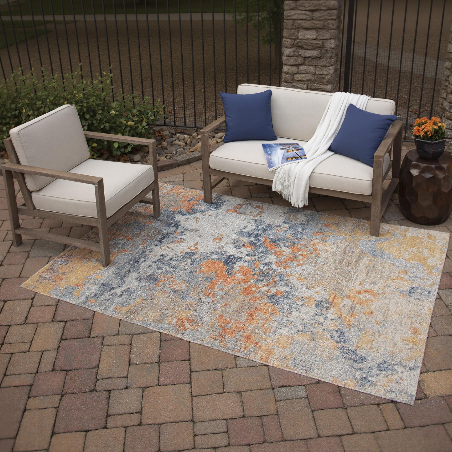 Amazon.com - Signature Design by Ashley Wraylen 8 x 10 Low Pile