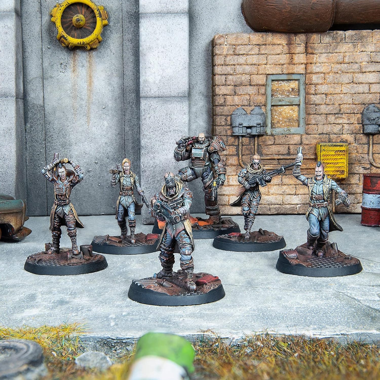 Modiphius Entertainment Fallout Wasteland Warfare: Raiders - The Forged - 6 Unpainted Resin Miniatures, Includes Scenic Bases, 32MM Scale Figures, Tabletop Roleplaying Game Minifigures