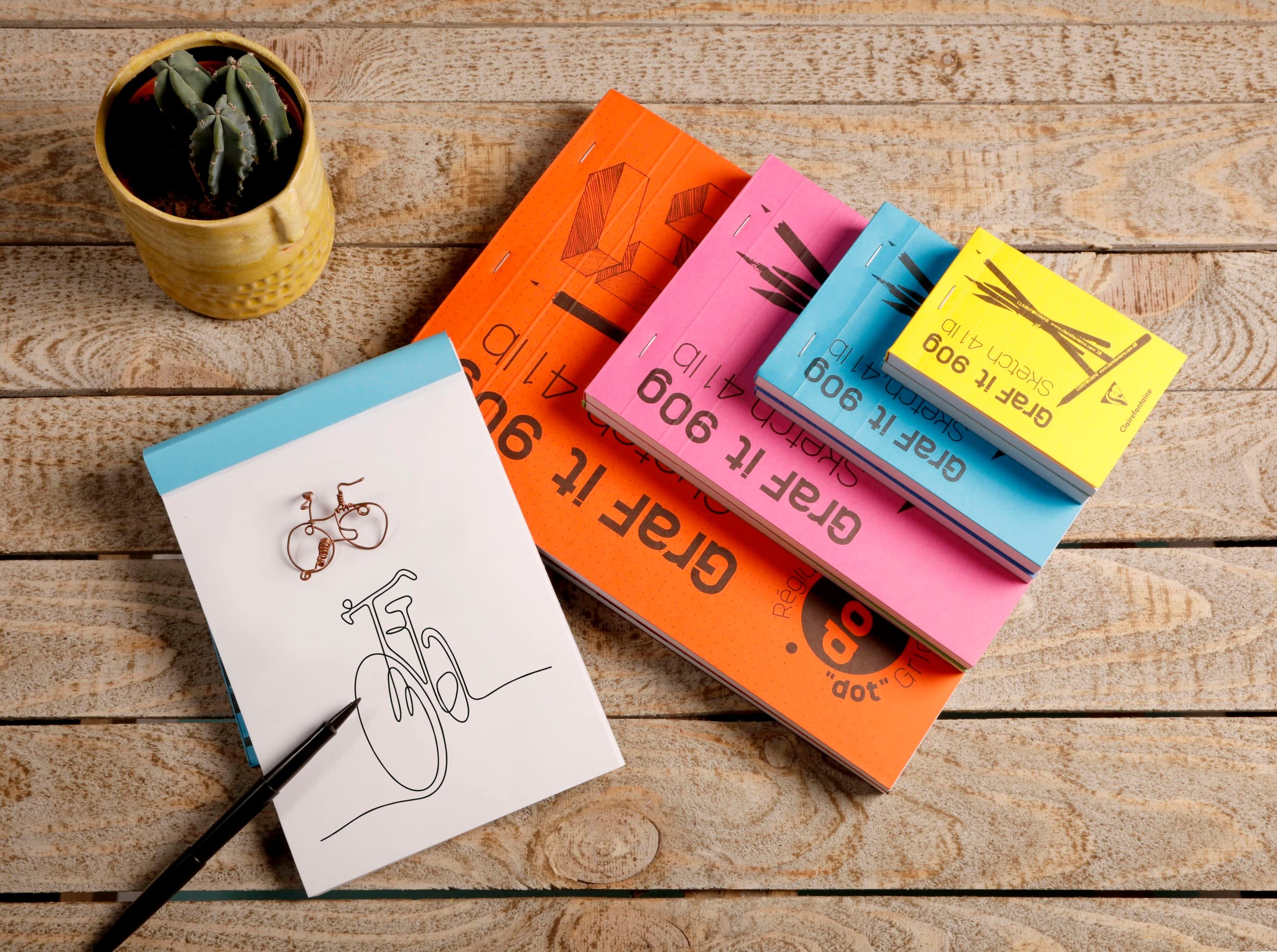 Clairefontaine 96671C Blocco a punto METALLICO GraF'it, 80 Fogli Carta da disegno per Schizzi, Fogli Staccabili, A5 14,8x21 cm 90g, copertina Rosa, Pacco da 10 taccuini