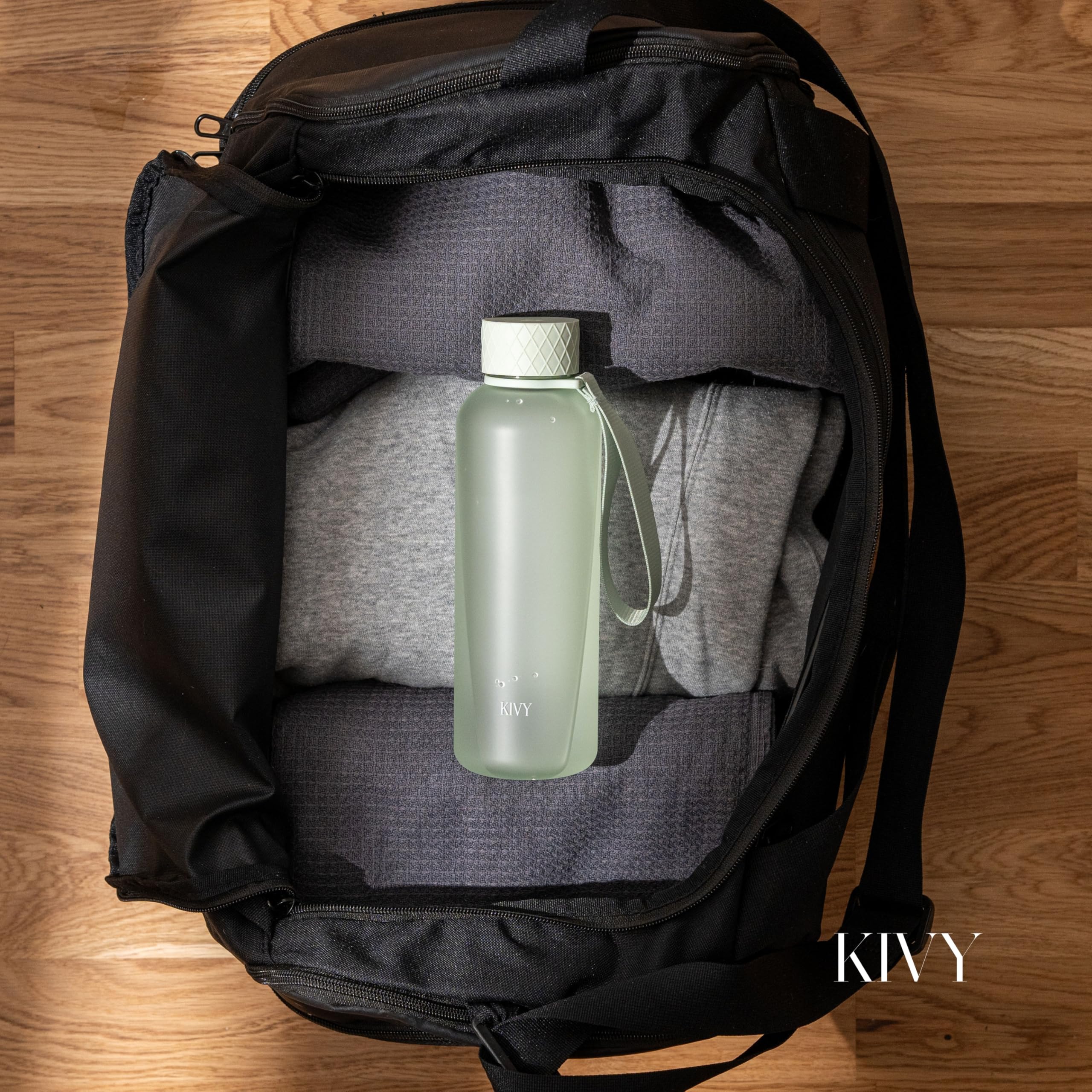 KIVY Borraccia da 650 ml, senza BPA, a prova di perdite e lavabile in lavastoviglie, per bambini e adulti, bottiglia d'acqua piccola, borraccia in Tritan adatta per anidride carbonica