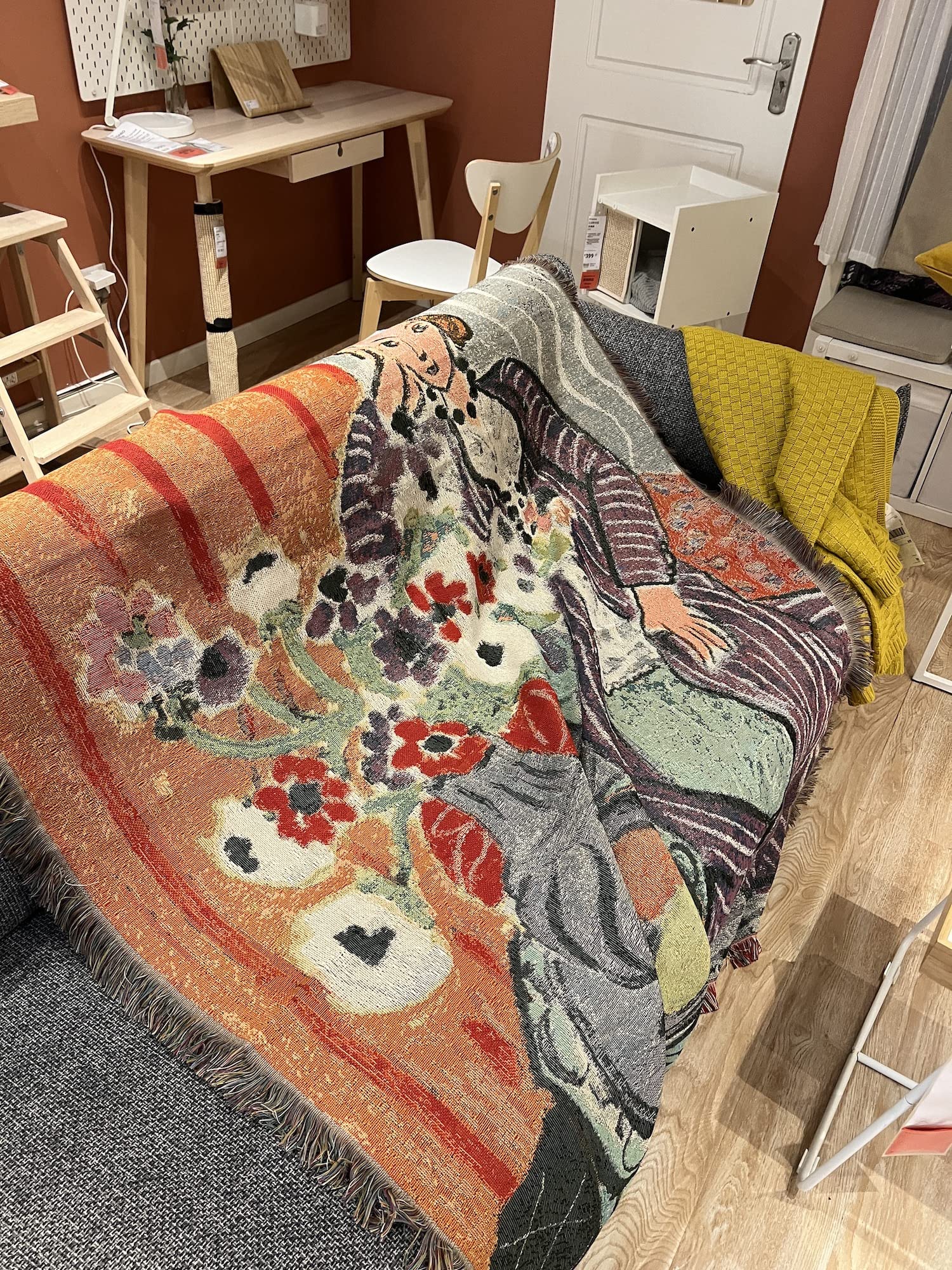 Amazon｜アンリ・マティス「紫のローブとアネモネ