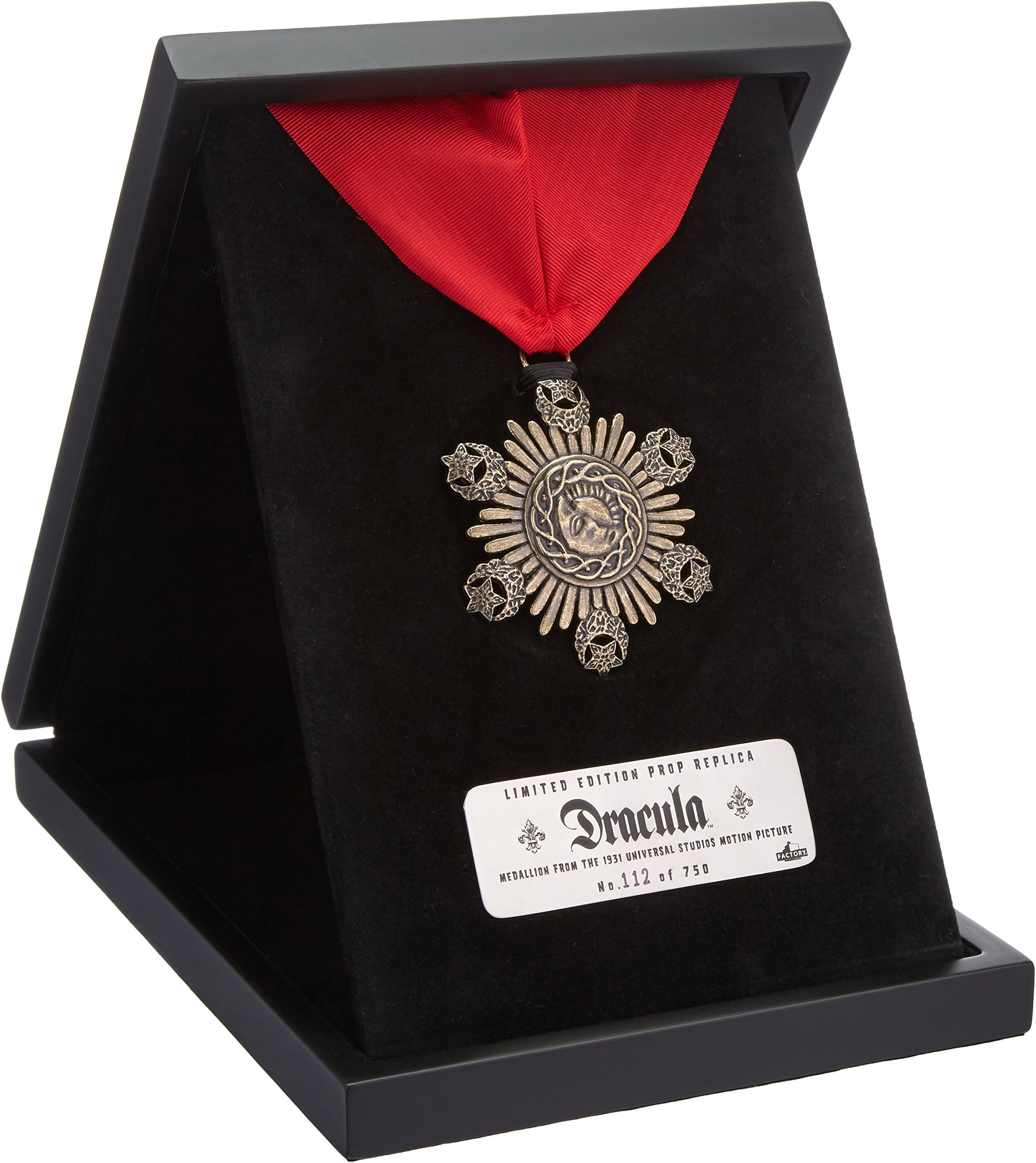 Factory Entertainment Universal Monsters Dracula Medallion Limited Edition Prop Replica