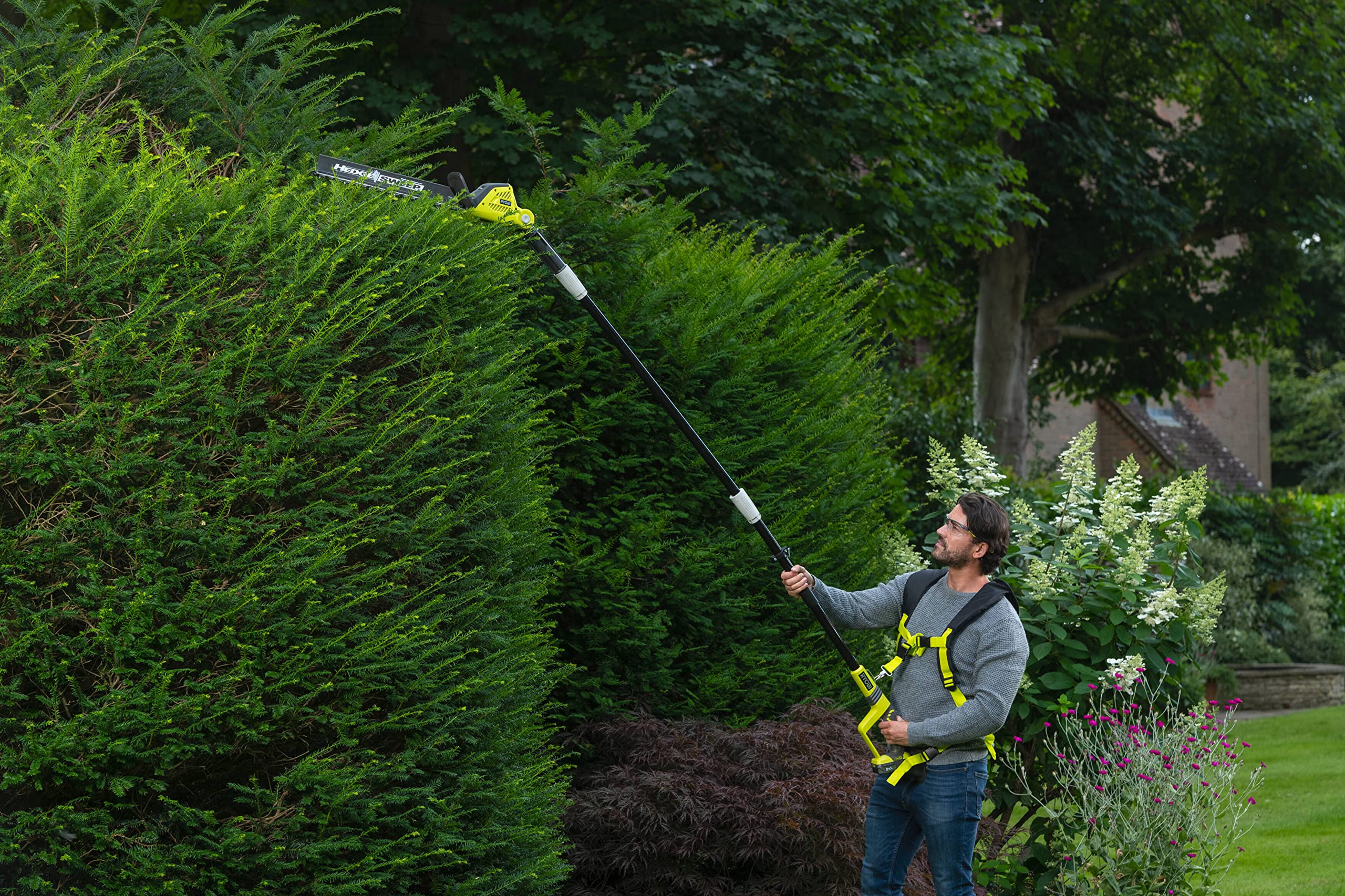 Ryobi One 18v Opt1845 Cordless Pole Hedge Trimmer 45cm Blade