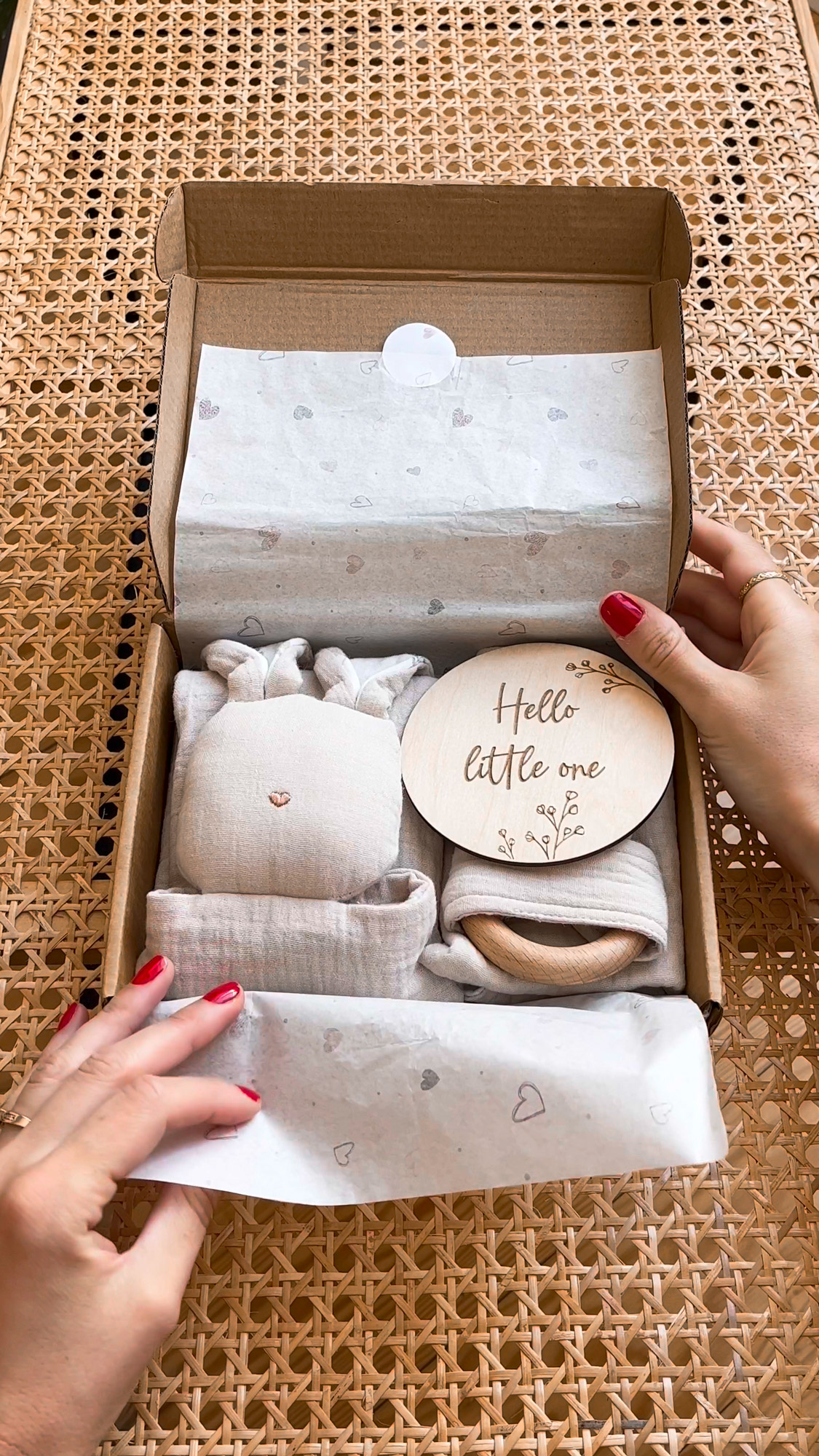 Amazon.com : Mikito Organic Cotton Newborn Gift Box, Unisex Baby