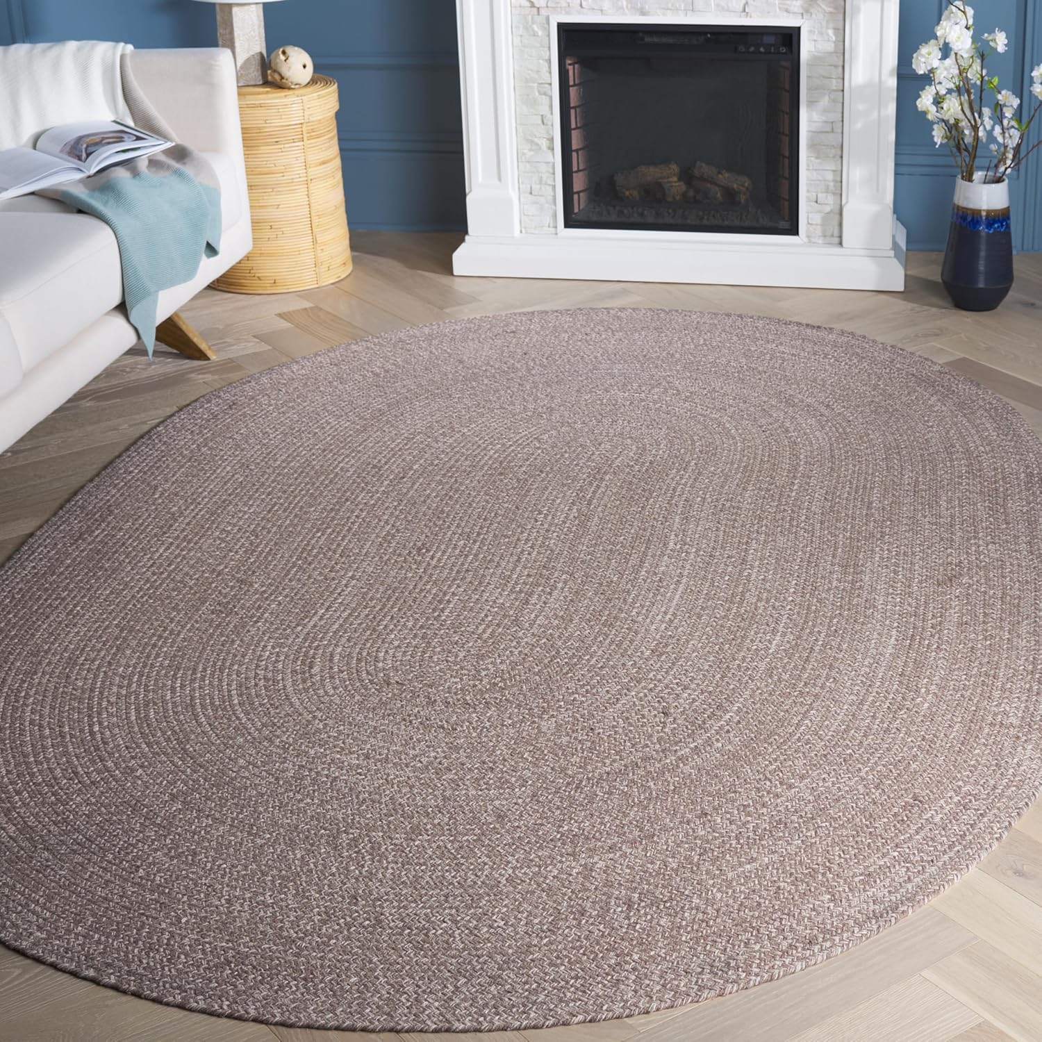 SAFAVIEH Braided Collection Area Rug - 5' Round, Ivory & Beige, Handmade Woven Cotton, Boho Reversible Style, Ideal for Living Room, Bedroom, Dining Space (BRD256B)