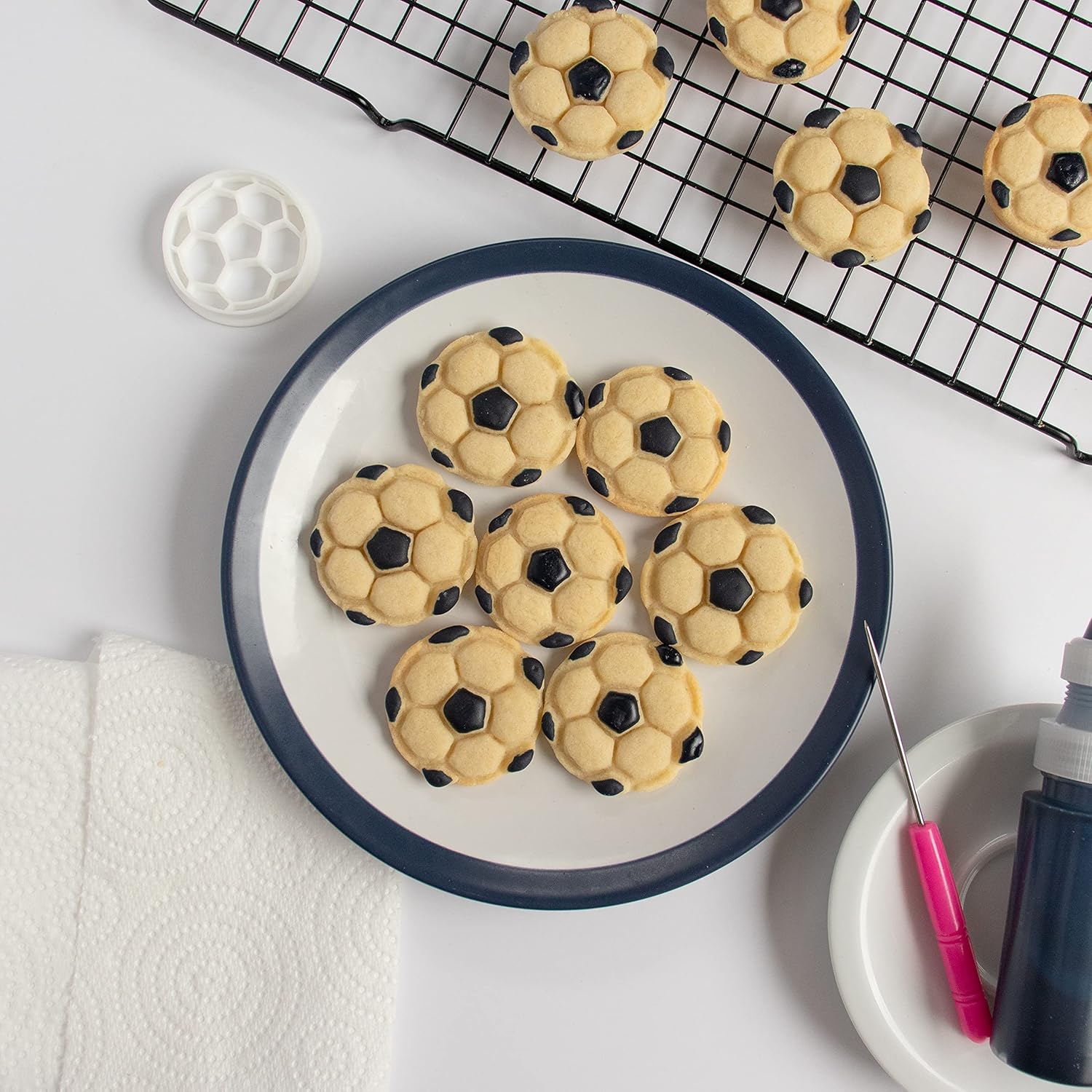 Extra Small Soccer Ball cookie cutter, 1 piece - Bakerlogy - Image 4