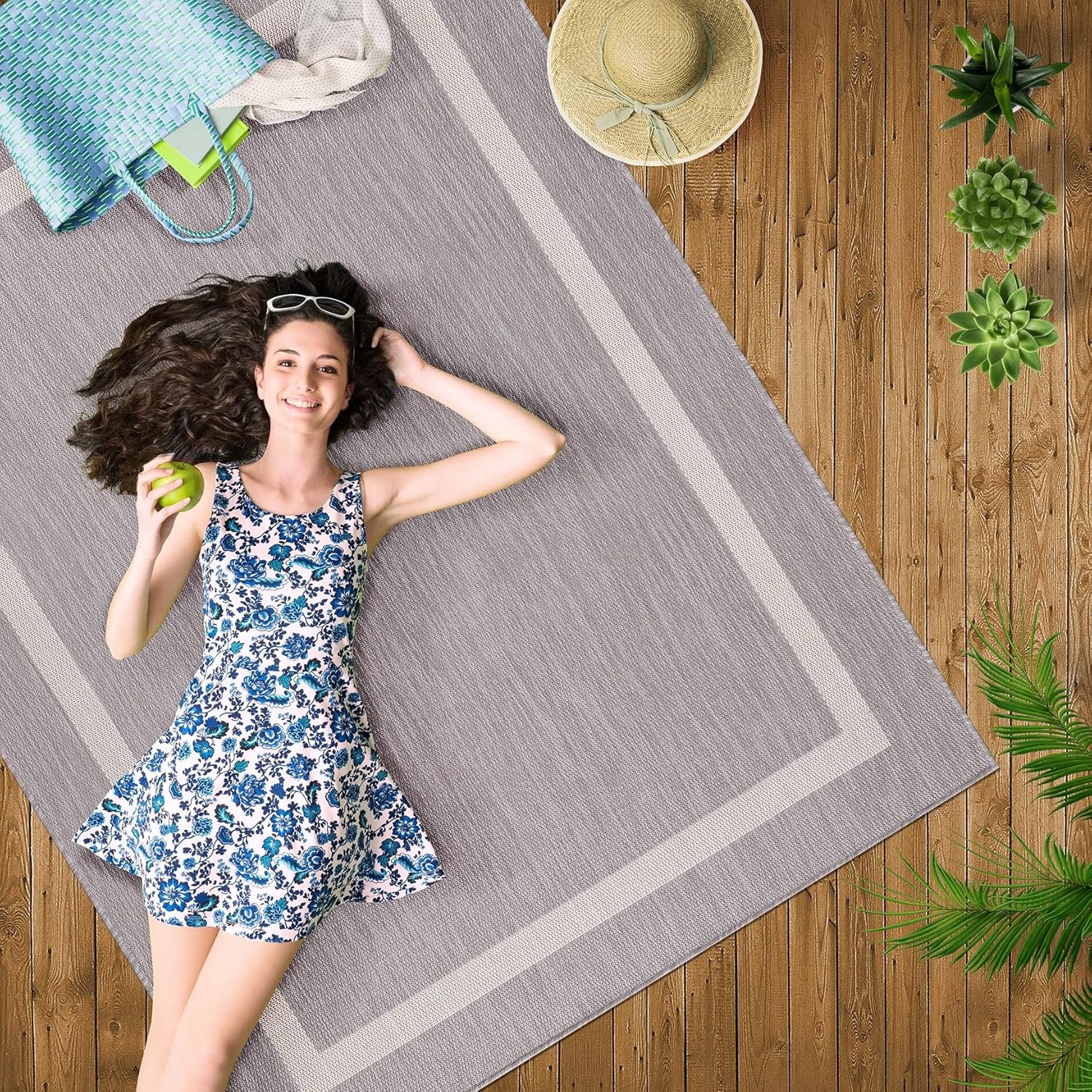 Beverly Rug Modern Bordered Indoor Outdoor Rug, Outside Carpet for Patio, Deck, Porch Grey 4X6 4' x 6' Rectangle