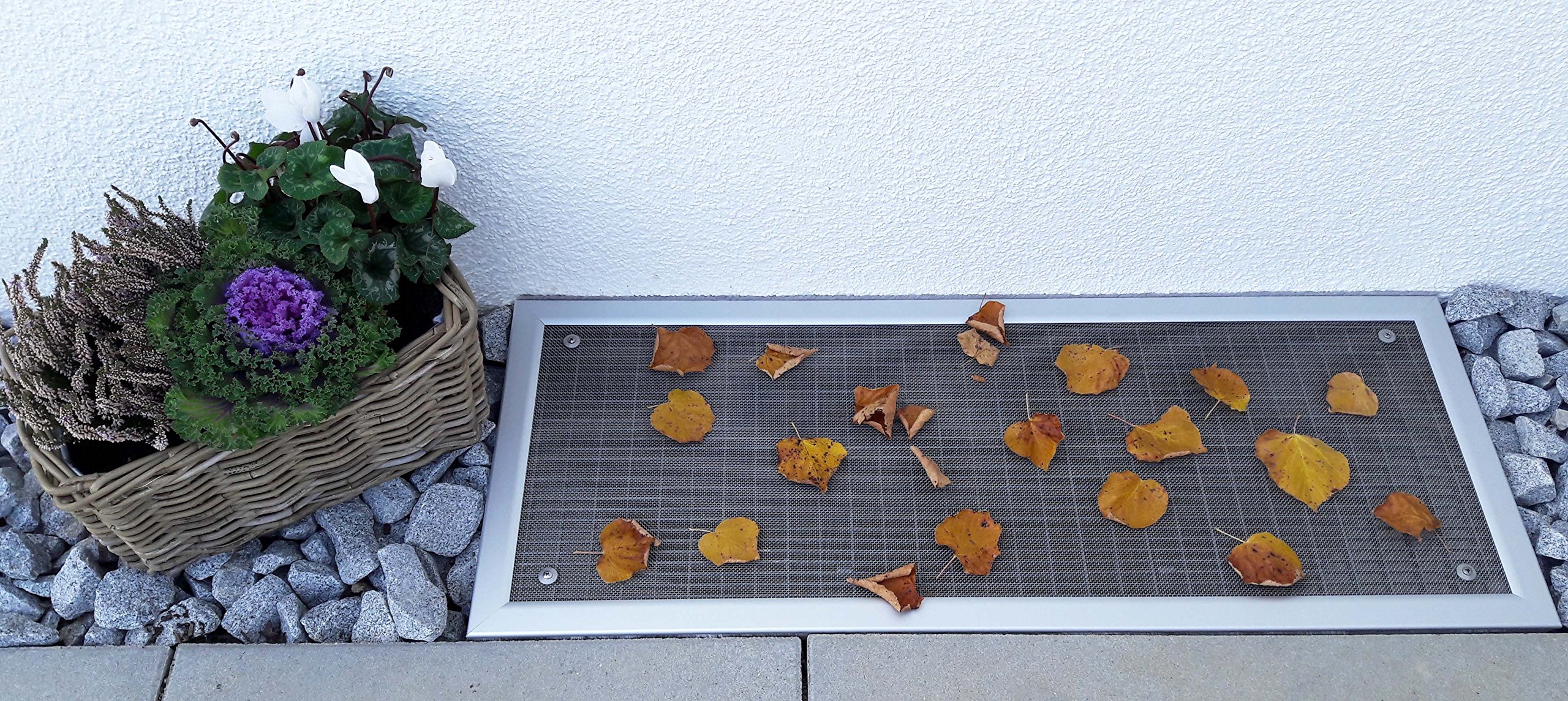 Lichtschachtabdeckung/Kellerschachtabdeckung mit Bürstendichtungen – Auf Maß gefertigt – Einfache Montage – LA/2 (Bis 120cm X 50cm, Silbergrau pulverbeschichtet)