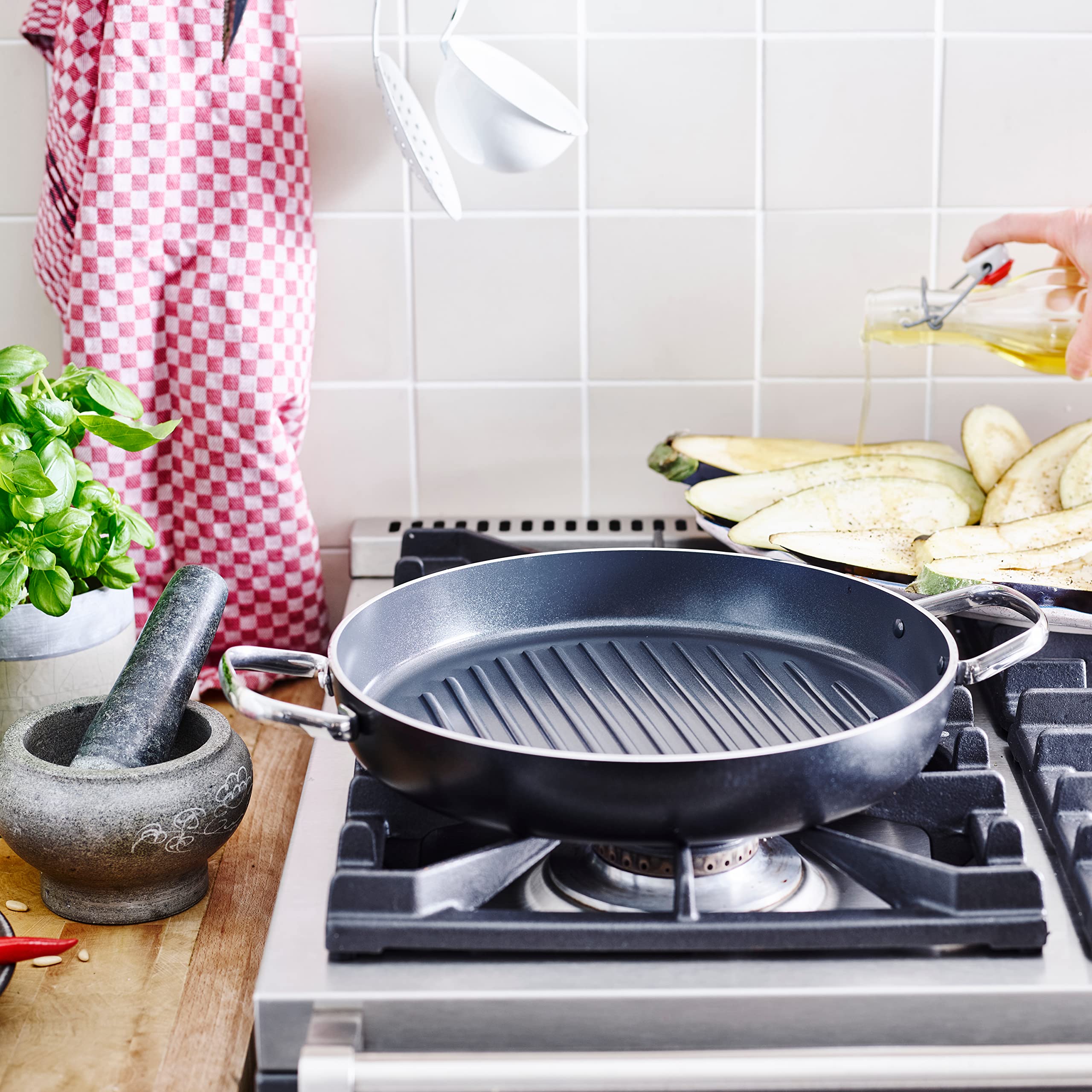 GreenPan Essentials Runde Grillpfanne (28 cm), gesunde keramische Antihaftbeschichtung, PFAS-frei, induktionsgeeignet, Spülmaschinengeeignet, Schwarz