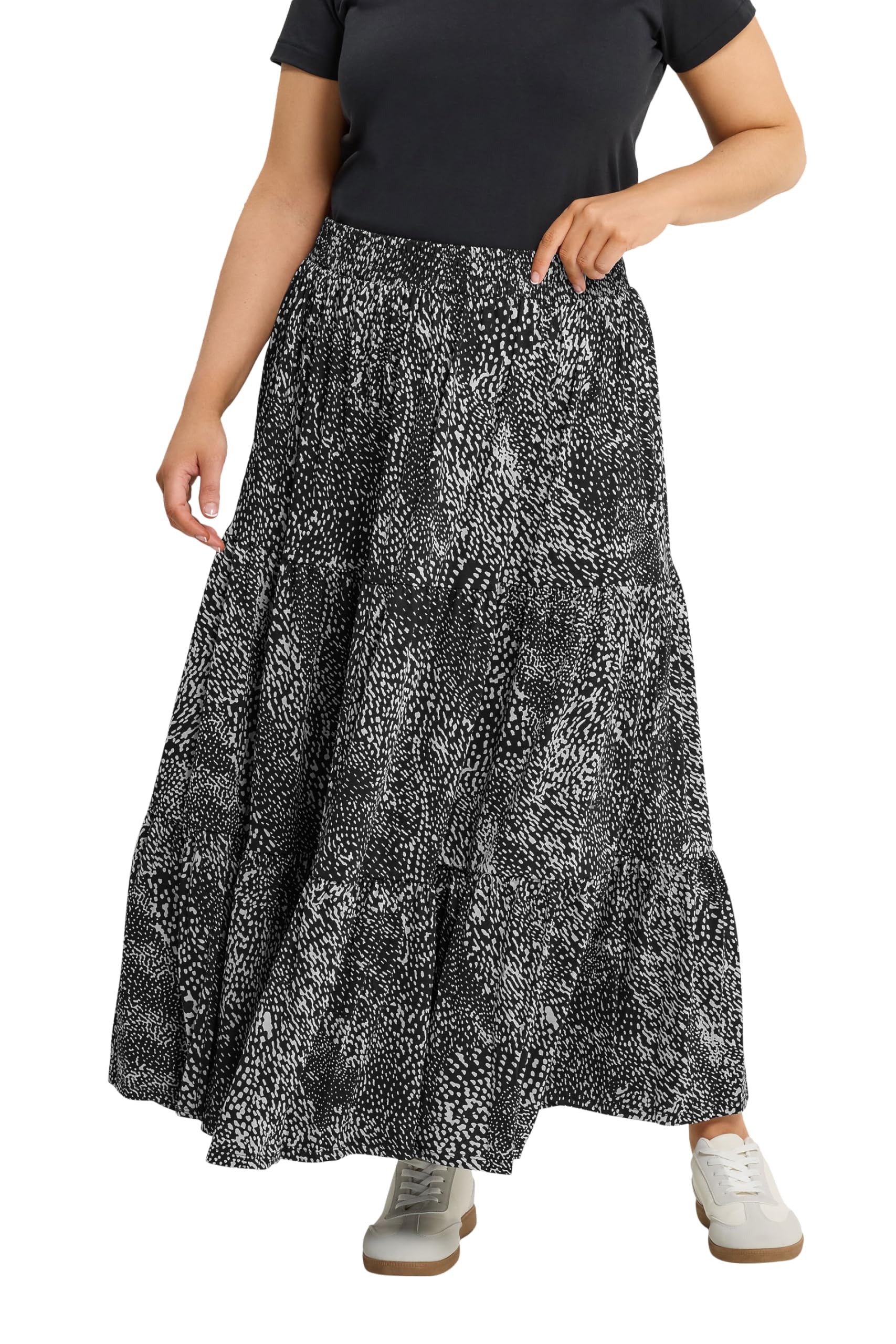 Yours Women's Black Abstract Print Tiered Maxi Skirt In | Size: 26-28