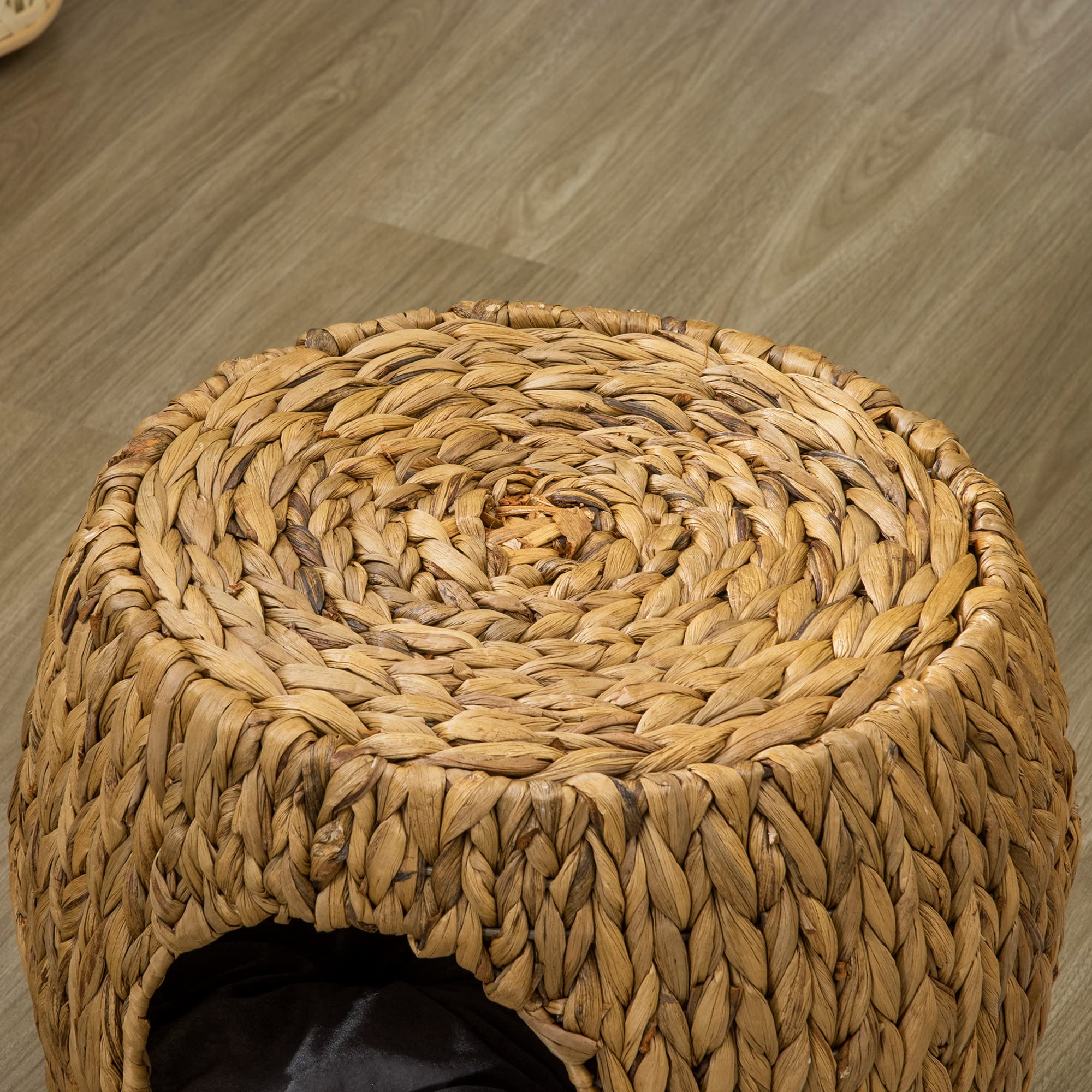 PawHut Taburete de mimbre para la casa del gato, cama de ratán para uso en interiores y exteriores, cama elevada para mascotas con cojín suave lavable 44 x 43 x 41 cm | Cama de ratán para gatito, uso en interiores y exteriores, cojín suave y lavable