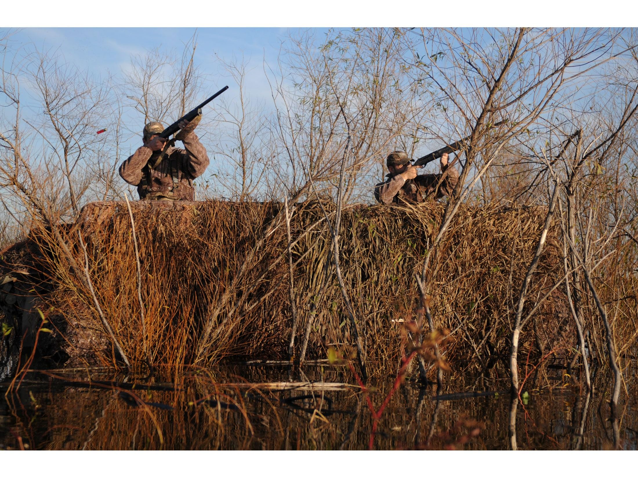 Avery Durable Hunting RealGrass Camouflage Mats