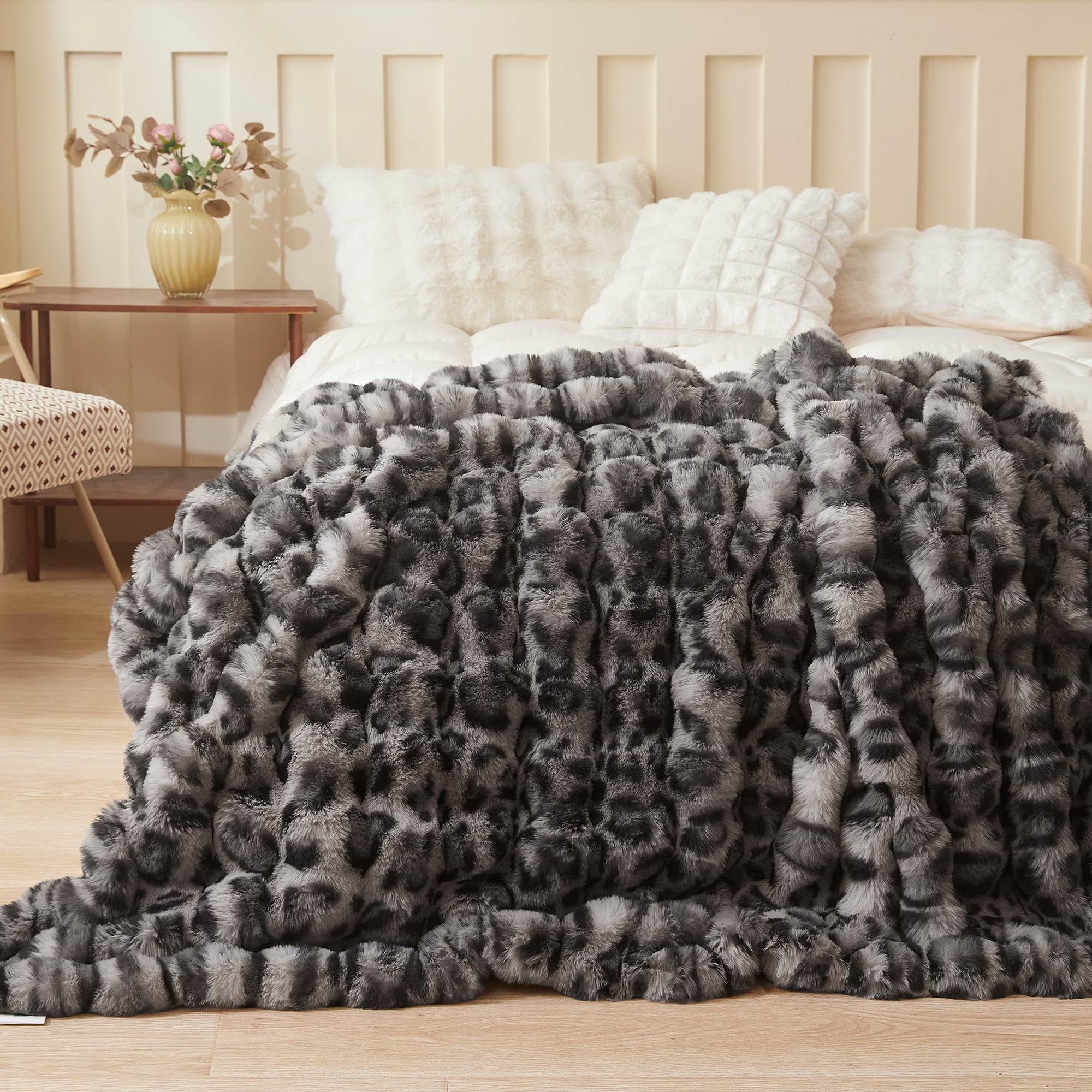 LIFEREVO Leopard Print Fluffy Faux Rabbit Fur Throw Blanket 130x150cm, Grey