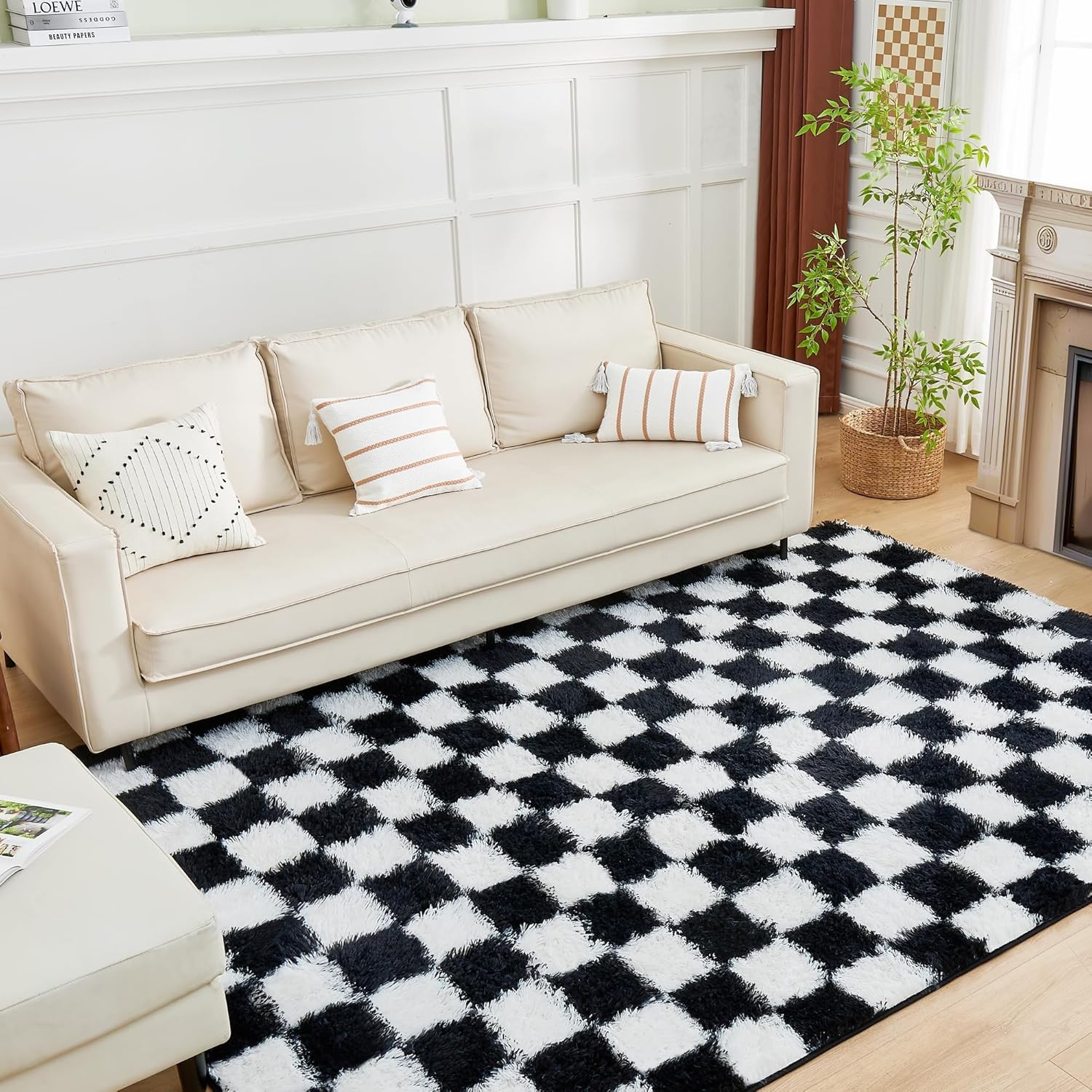 Andency 4x6 Ft Black and White Area Rug for Living Room Classic Checkered Shaggy Rug Non-Slip High Pile Soft Fluffy Rug Fuzzy Carpet Bedroom Kids Toddler Room Nursery Playroom, Cute Dorm Home Decor