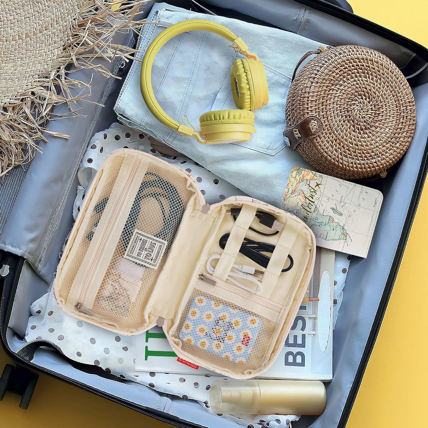 Legami - Cable Organizer, Travel Case for PC Phone Wires and Cables, Bag for Electronic Gadgets, Charger, Power Bank, Small Portable Bag, 24 x 14 x 4.8 cm, Beige, Soft