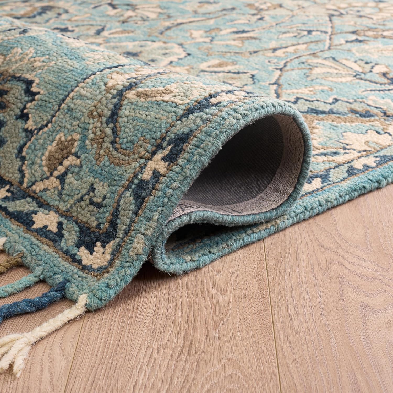 SAFAVIEH Blossom Collection 10' x 14' Blue/Ivory BLM457M Handmade Premium Wool Tassel Living Room Dining Bedroom Area Rug