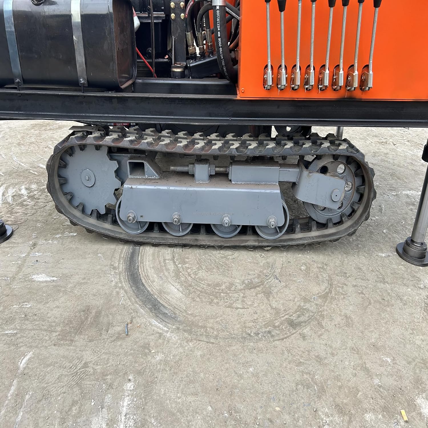 Safe-Operate Water Well Drilling Rig, Mobile Machine with Reinforced Hydraulic Support Legs, Portable Borehole Driller for Beginners & DIY