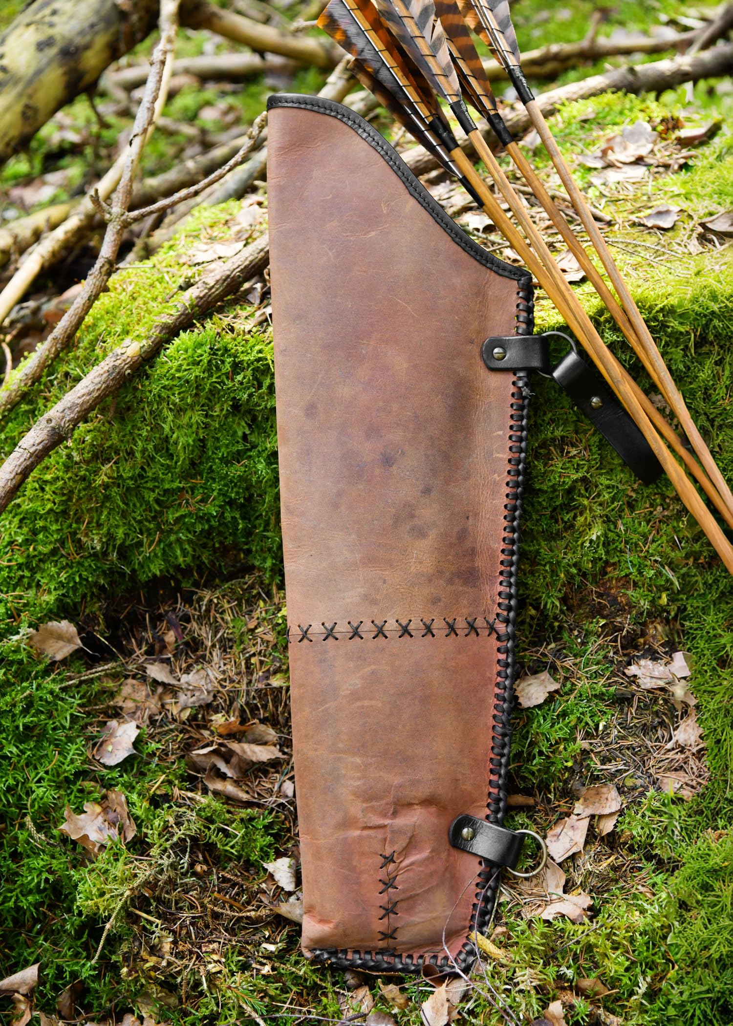 Battle-Merchant Mittelalter Lederköcher für Pfeile | Hüftköcher aus Leder, Seitenköcher für Bogenschießen, Mittelalter Zubehör für LARP & Cosplay