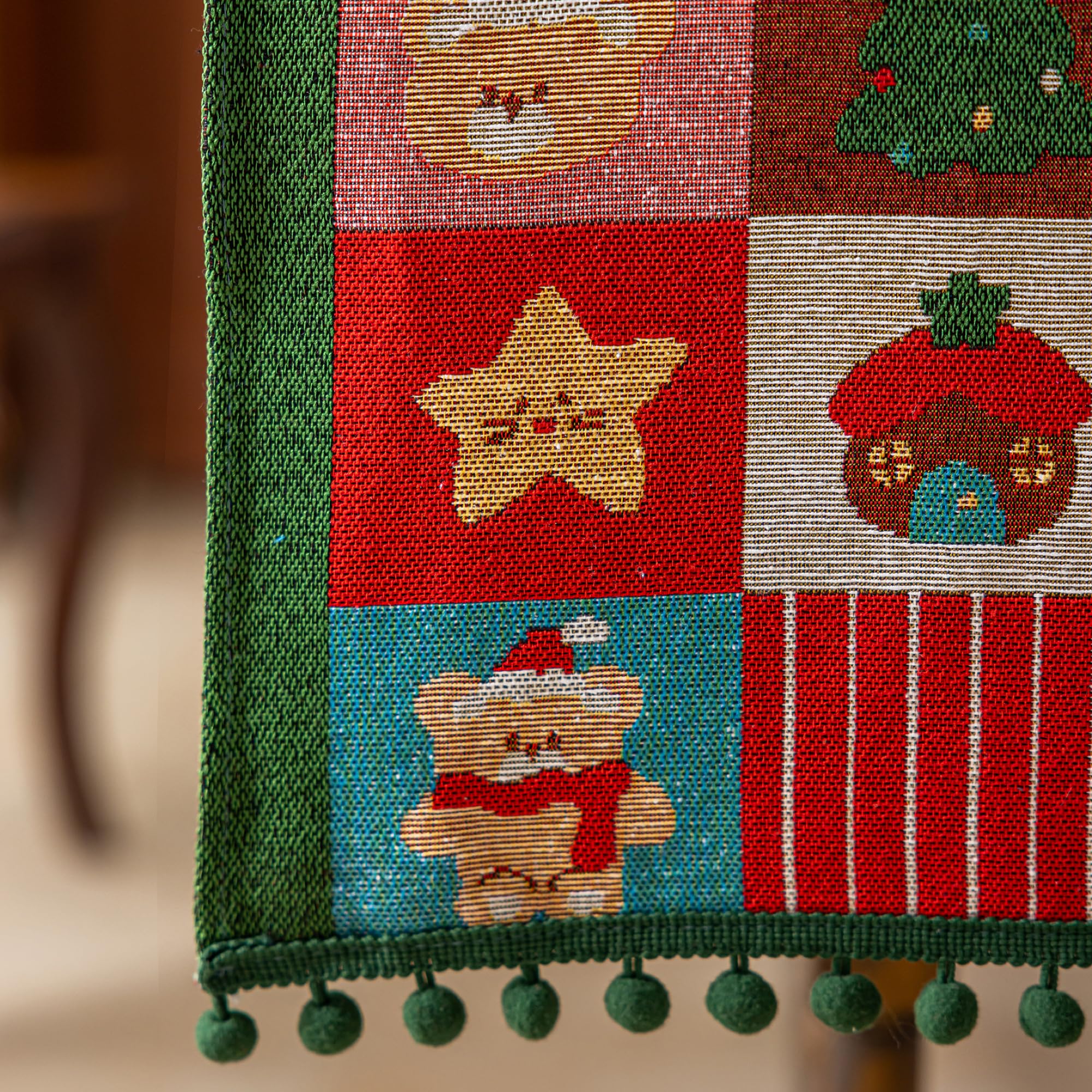 Runner da tavola natalizio con nappe con pompon, misto cotone e lino, decorazione da tavolo per tavolo da pranzo, comò, camino e feste natalizie (verde orso, 34,8 x 240 cm)