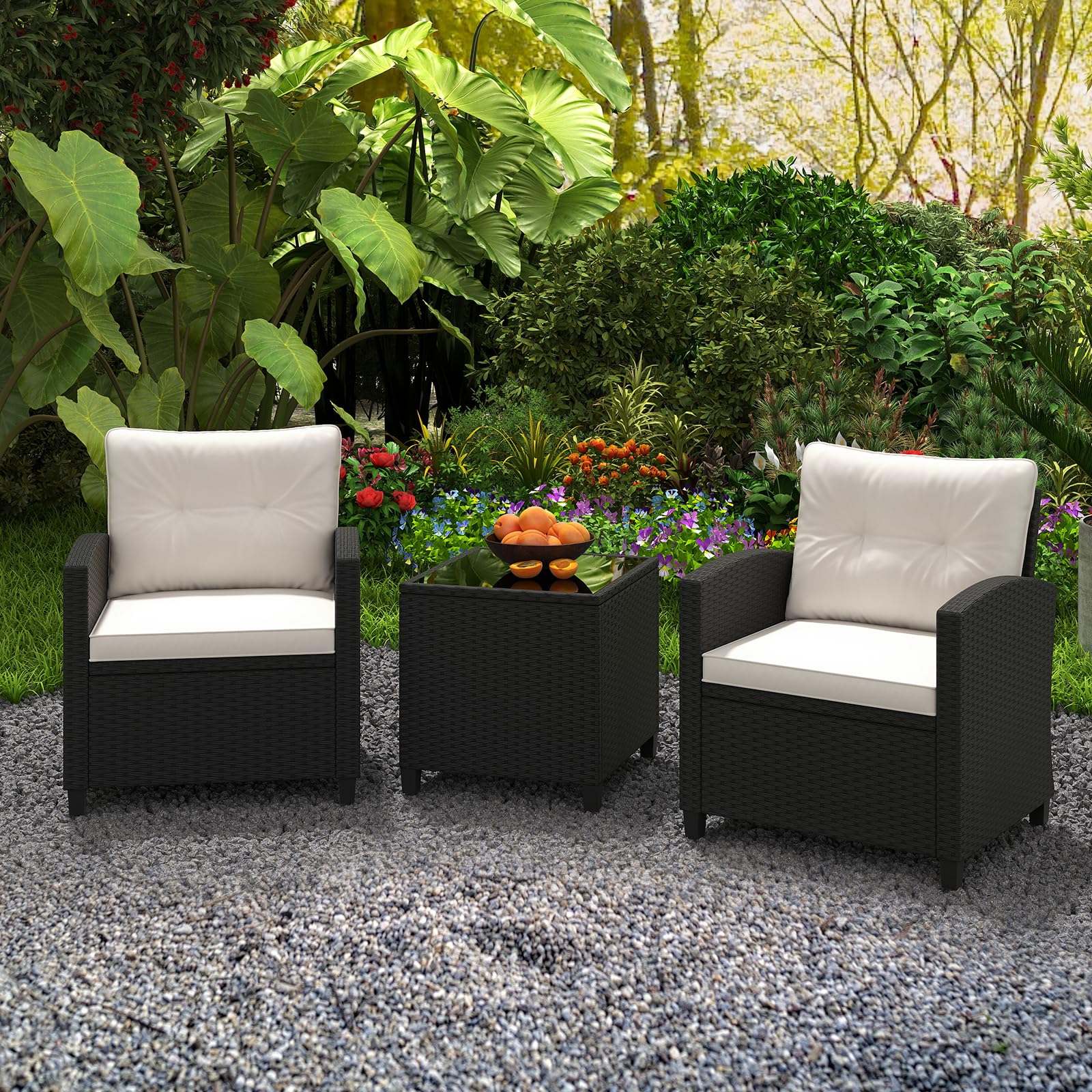 GIANTEX Set da Mobili da 3 Pezzi, Sedie da Giardino con Tavolino da Caffè con Piano in Vetro Temperato, Cuscini per Schienale e Sedile, Set Bistro in Rattan PE per Portico (Bianco)