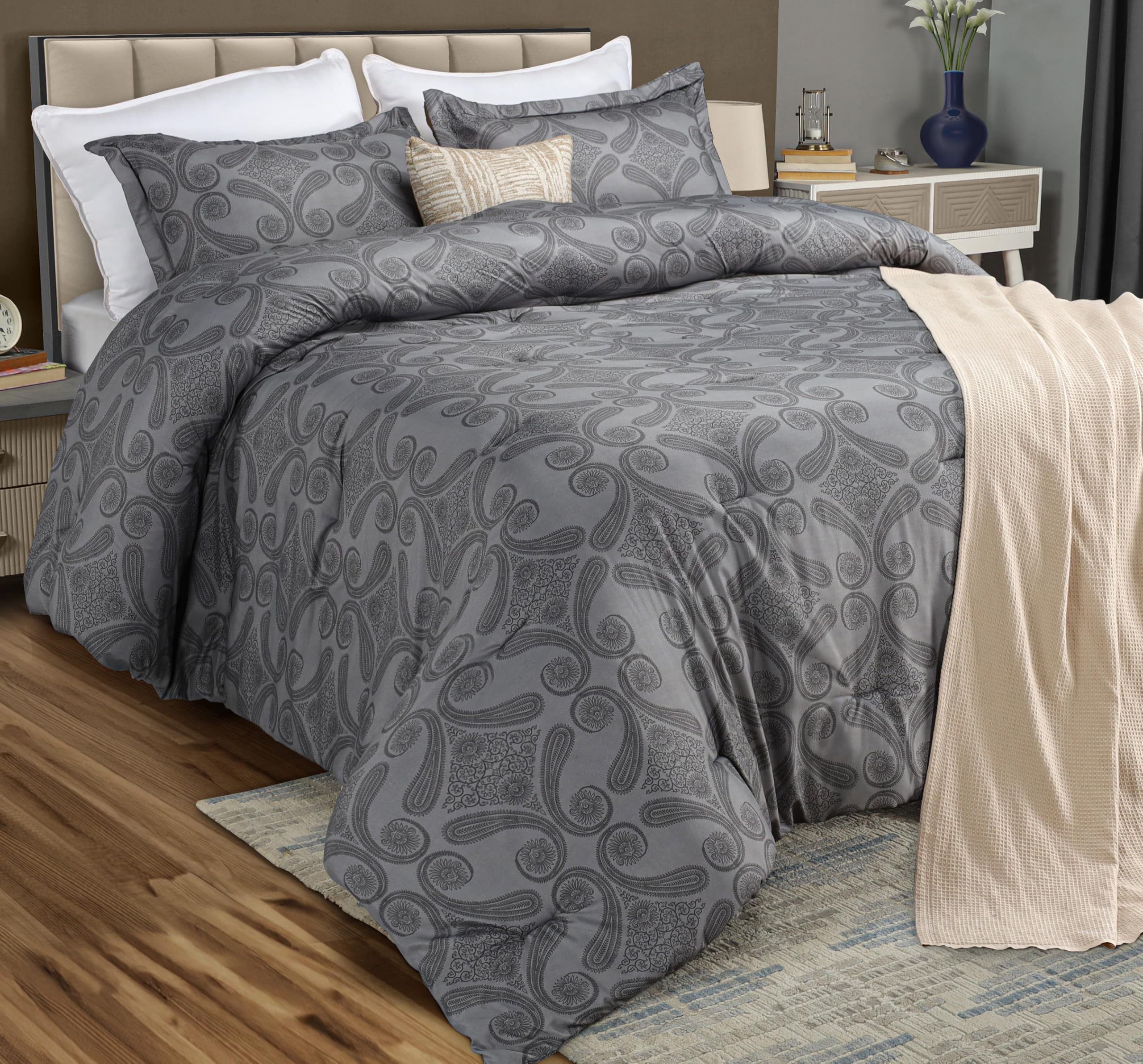 Bedding King Comforter Set Paisley Grey, Floral Comforters King Size, 3 Piece Lightweight All Season Down Alternative Bedding Set with 1 Comforter (90 x 102 in) and 2 Pillow Shams (20 x 36 in)
