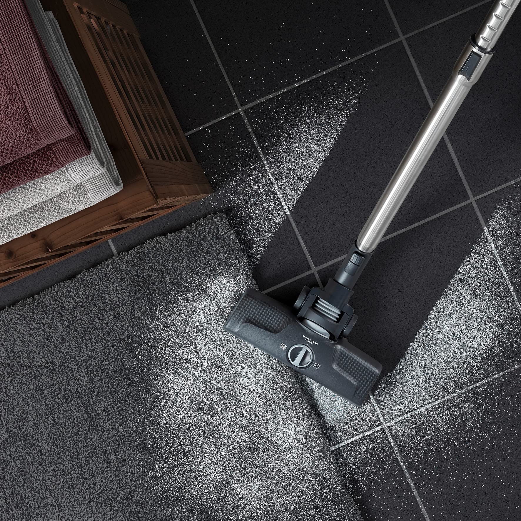 AEG Vario 4500 Dust Kombidüse (für Teppich und Hartboden, Auto-Funktion, top Saugleistung, flach und wendig, Interlocking-Anschluss, für VX3-7 & LX4-7, schwarz), Passend für Ø 32 mm