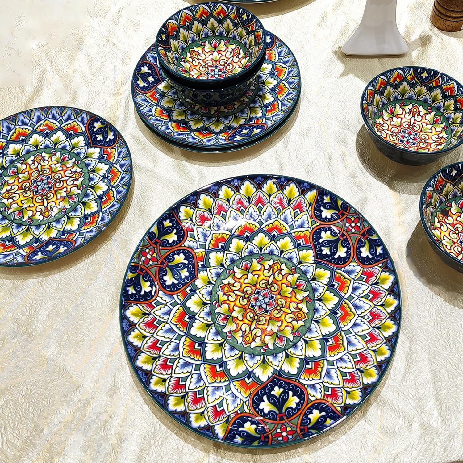 YA JU Service de table en porcelaine pour 4 (12 pièces) - Facile à nettoyer - Assiettes et bols - Pour salle à manger décontractée, intérieur ou extérieur - Style bohème - Service pour 4 (12 pièces)
