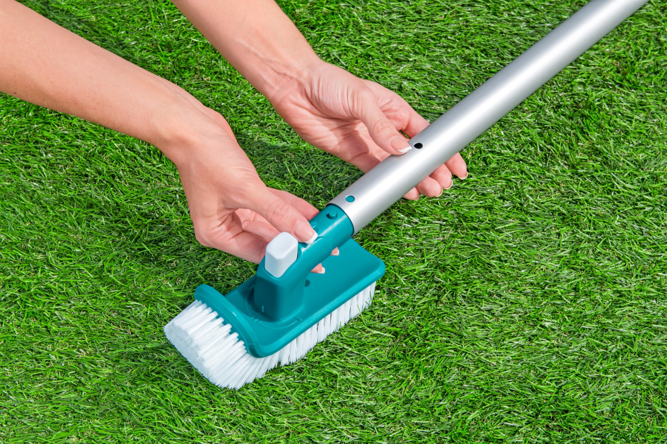 Bestway Obrotowa szczotka basenowa AquaScrub do drążka teleskopowego Bestway 20,5 x 6,5 x 10,5 cm